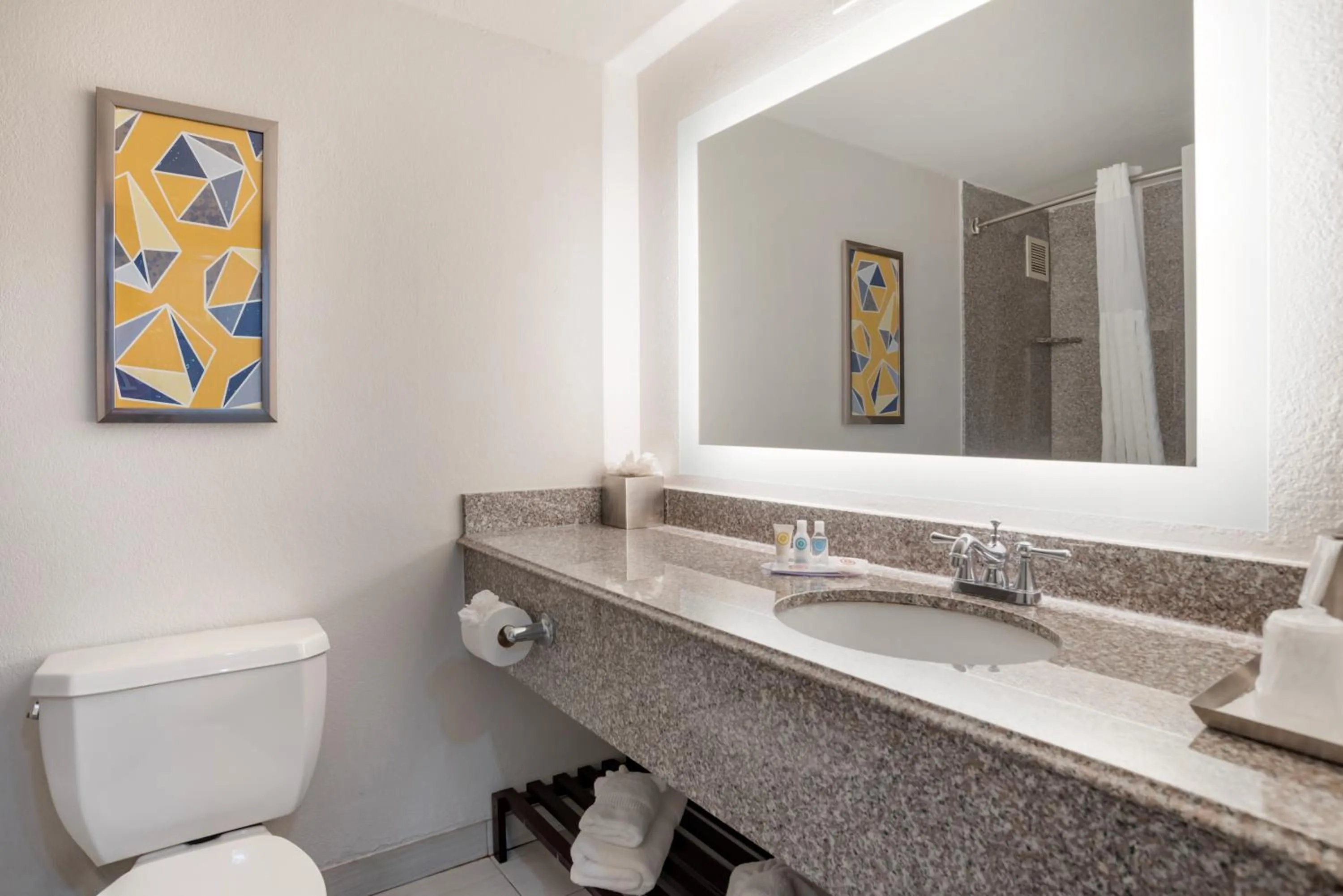 Comfort Inn & Suites New Orleans Airport North