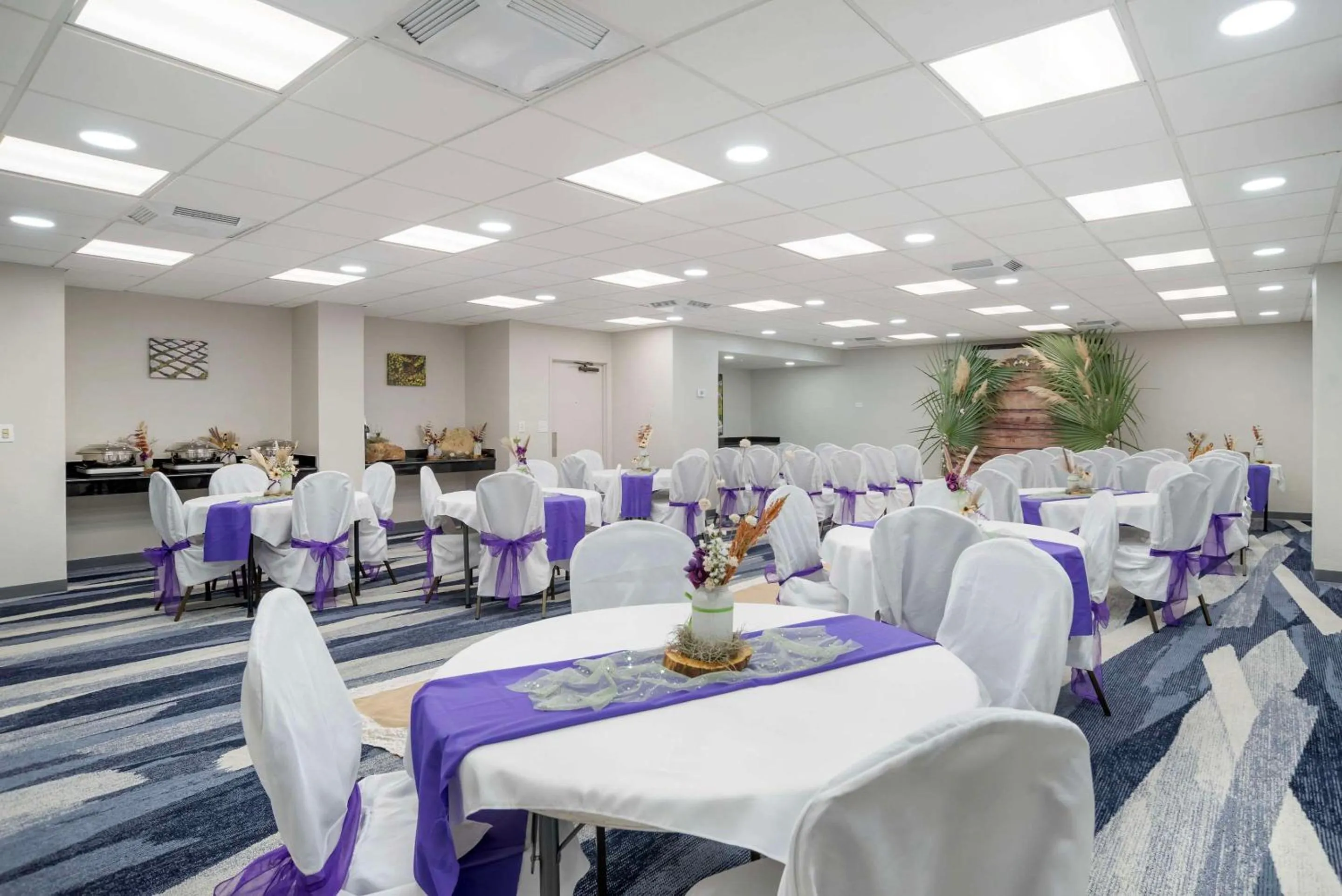 Meeting/conference room in Comfort Inn & Suites New Orleans Airport North