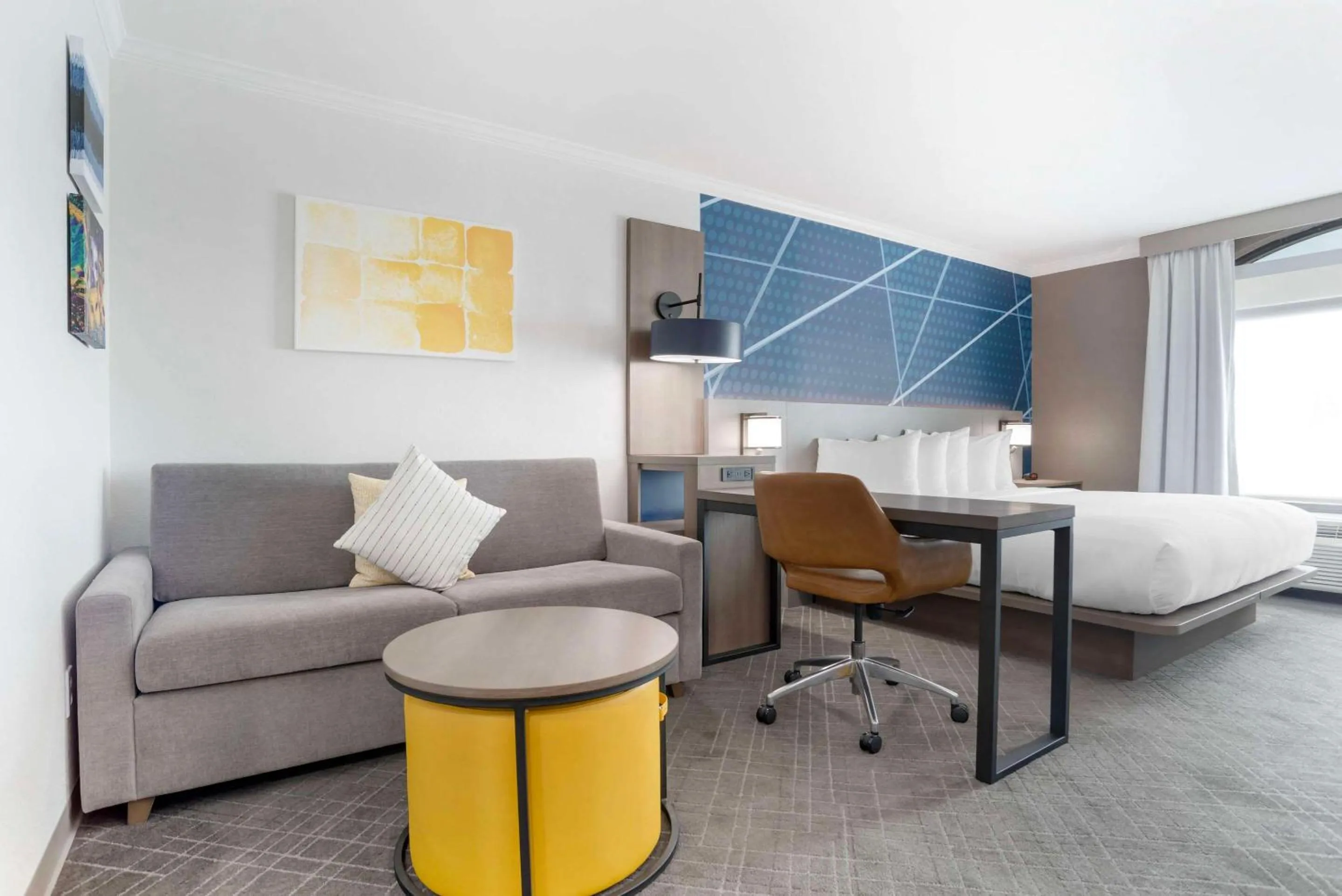 Bedroom, Bed in Comfort Inn & Suites New Orleans Airport North