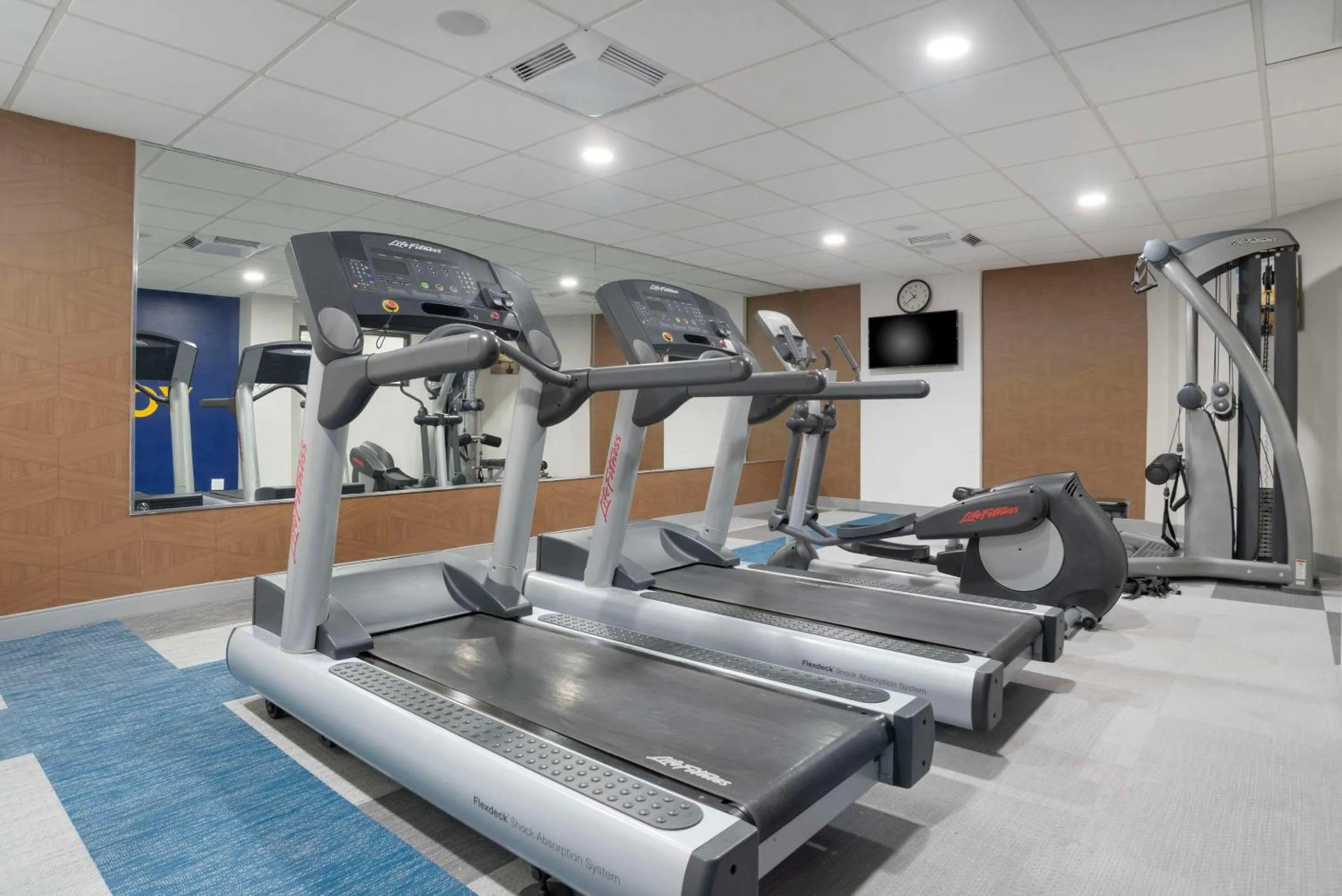 Fitness centre/facilities in Comfort Inn & Suites New Orleans Airport North
