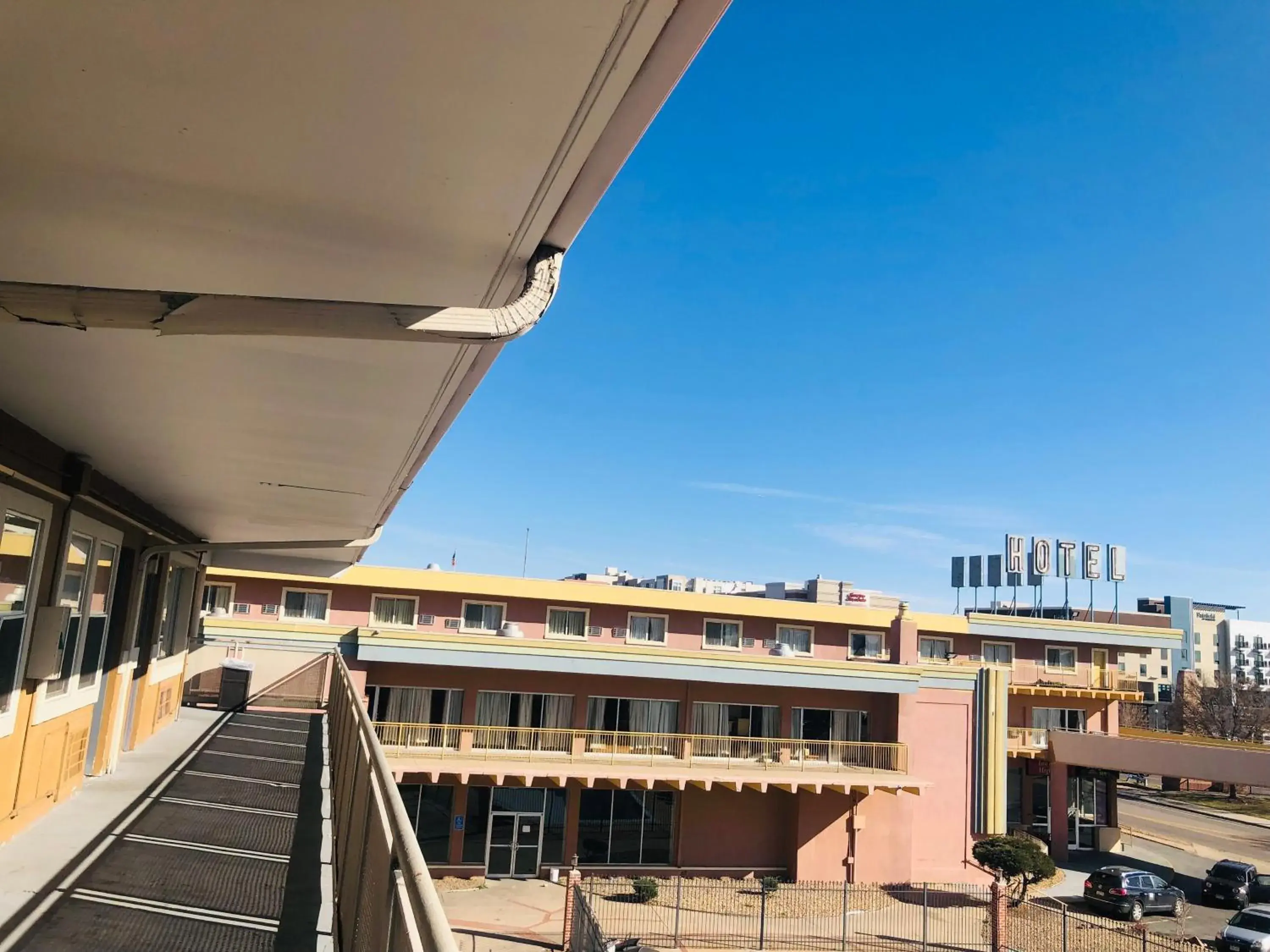 Property building in Budget Inn Denver Downtown Property building in Budget Inn Denver Downtown