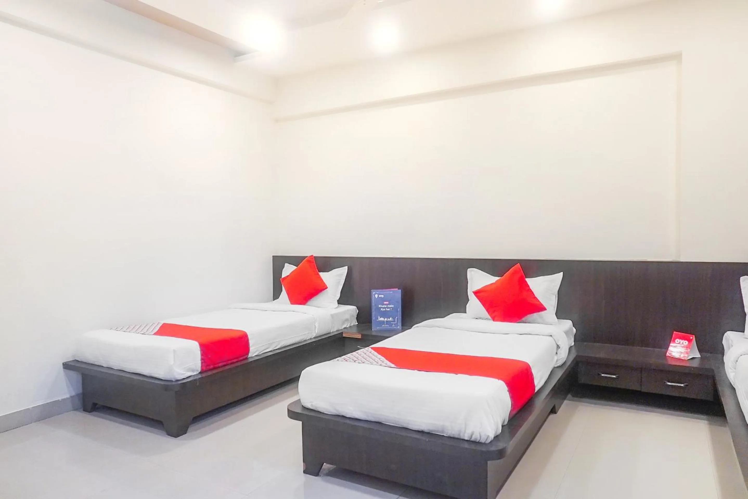 Bedroom, Bed in Hotel O Paradise Inn Talegaon Dabhade
