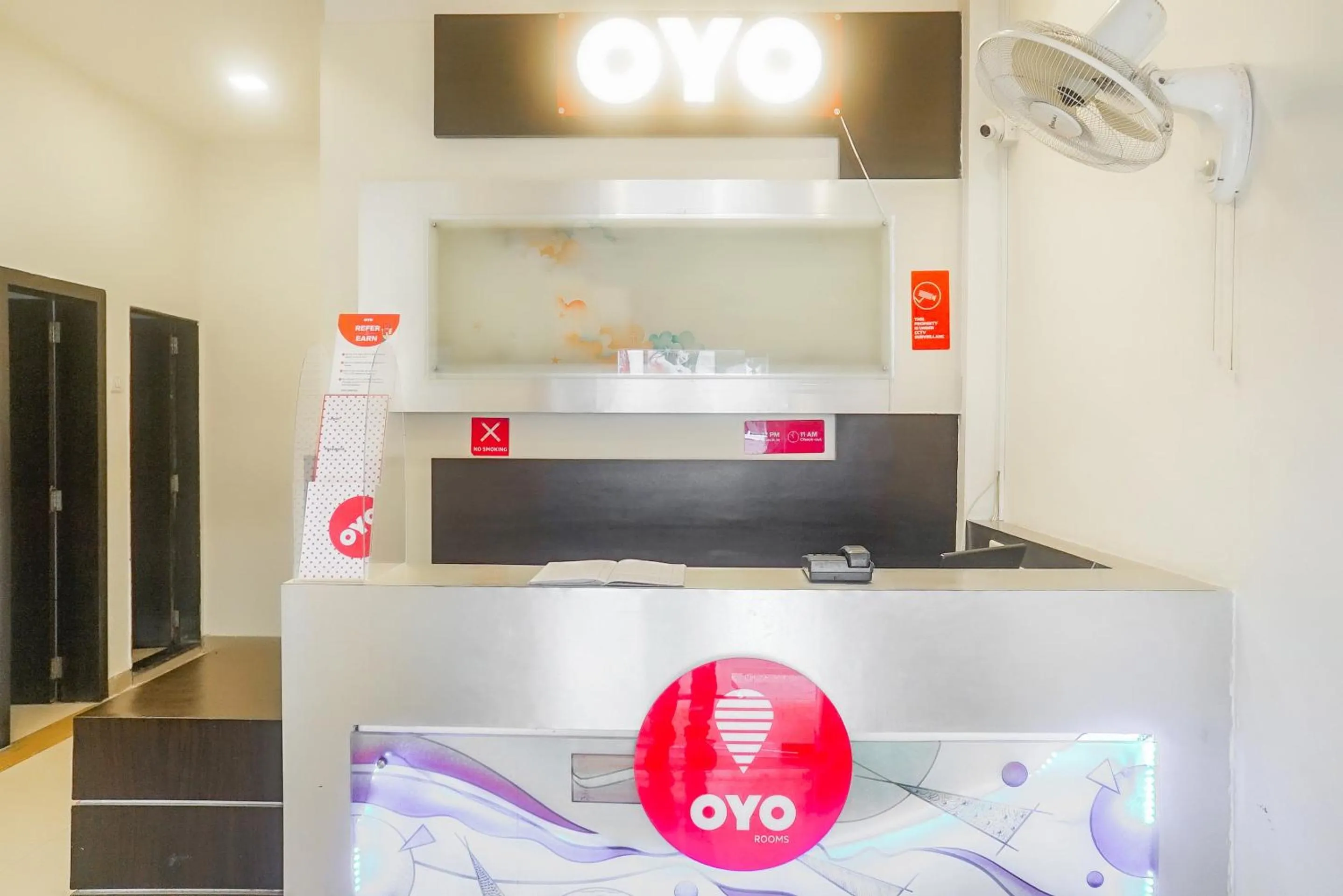 Lobby or reception in Hotel O Paradise Inn Talegaon Dabhade