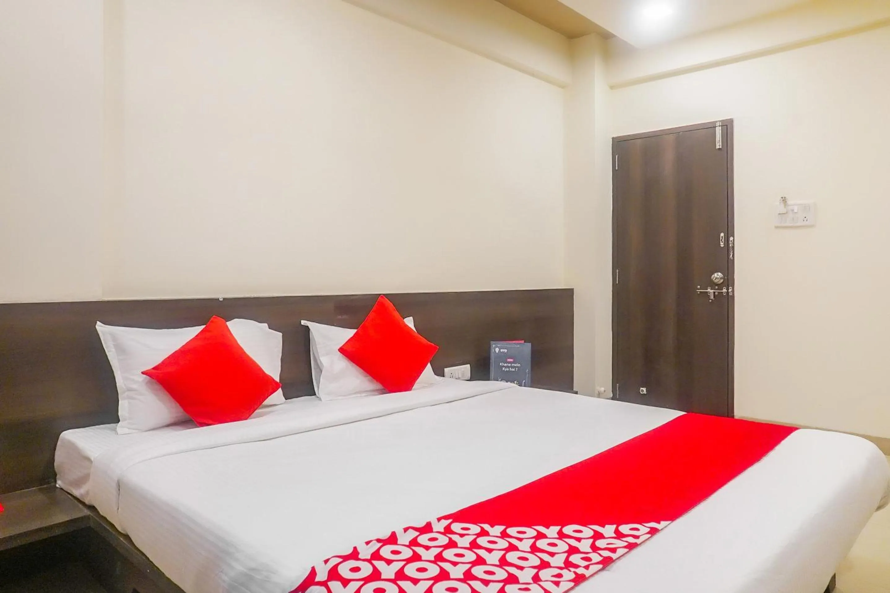 Bedroom, Bed in Hotel O Paradise Inn Talegaon Dabhade