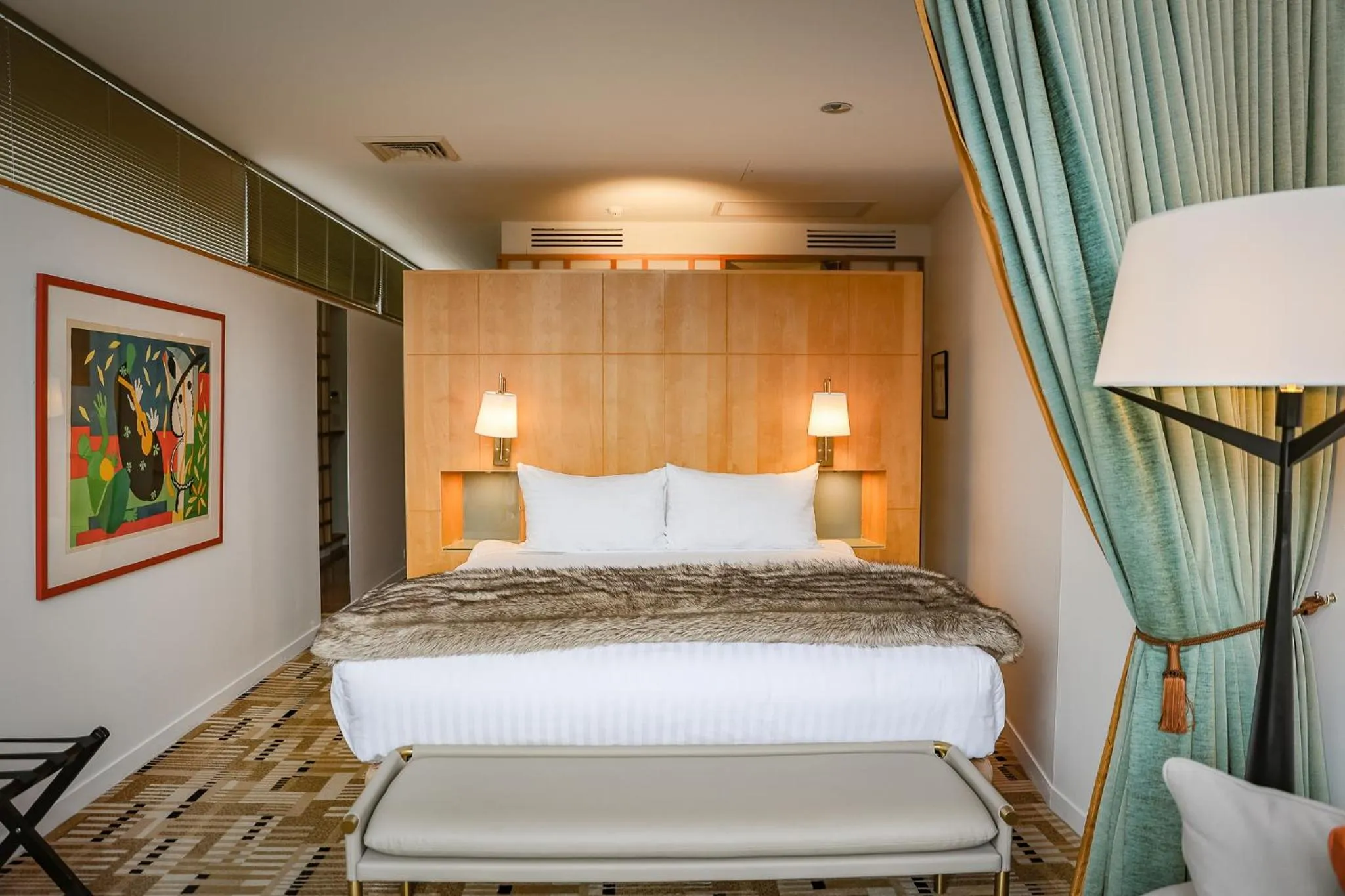 Bed in Islington Hotel