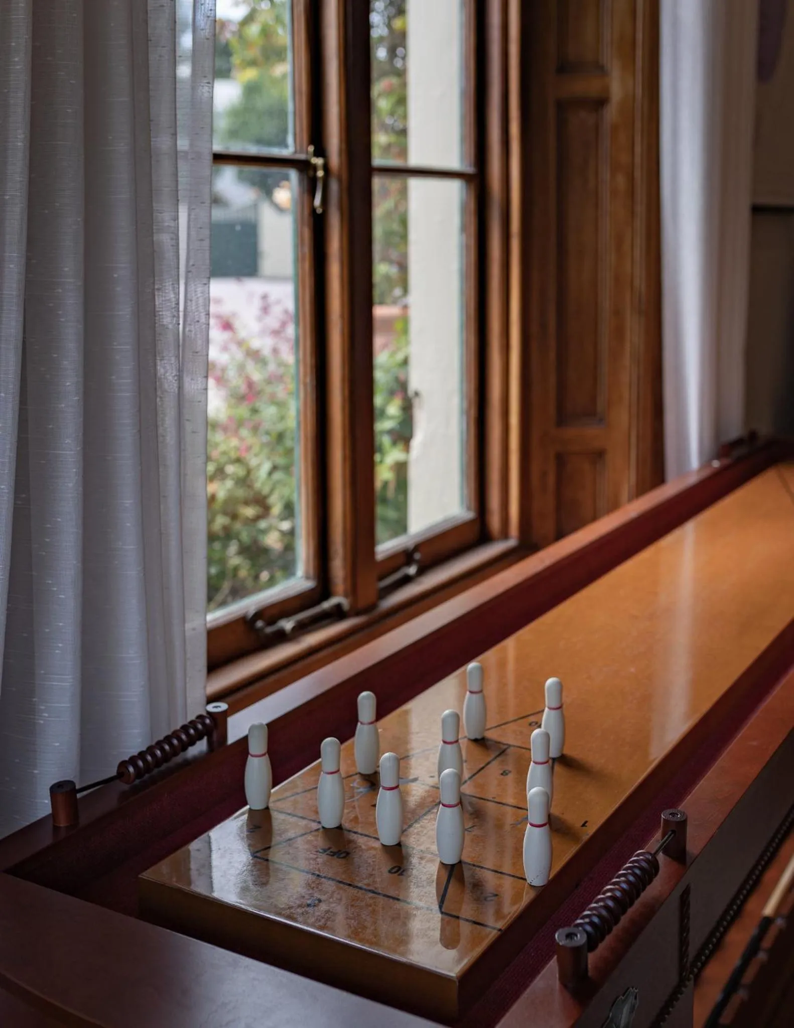 Game Room in Islington Hotel