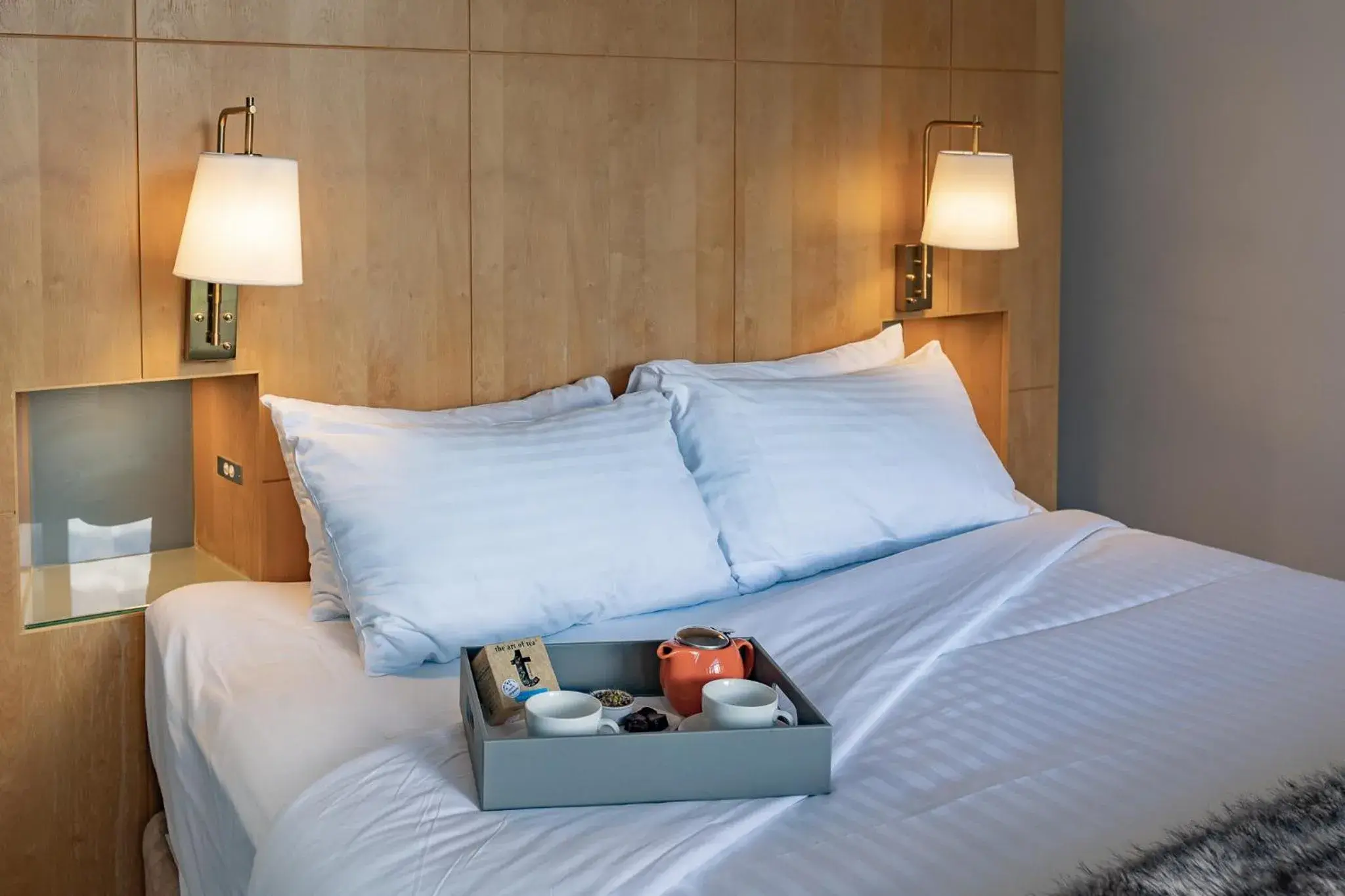 Food and drinks, Bed in Islington Hotel Food and drinks, Bed in Islington Hotel