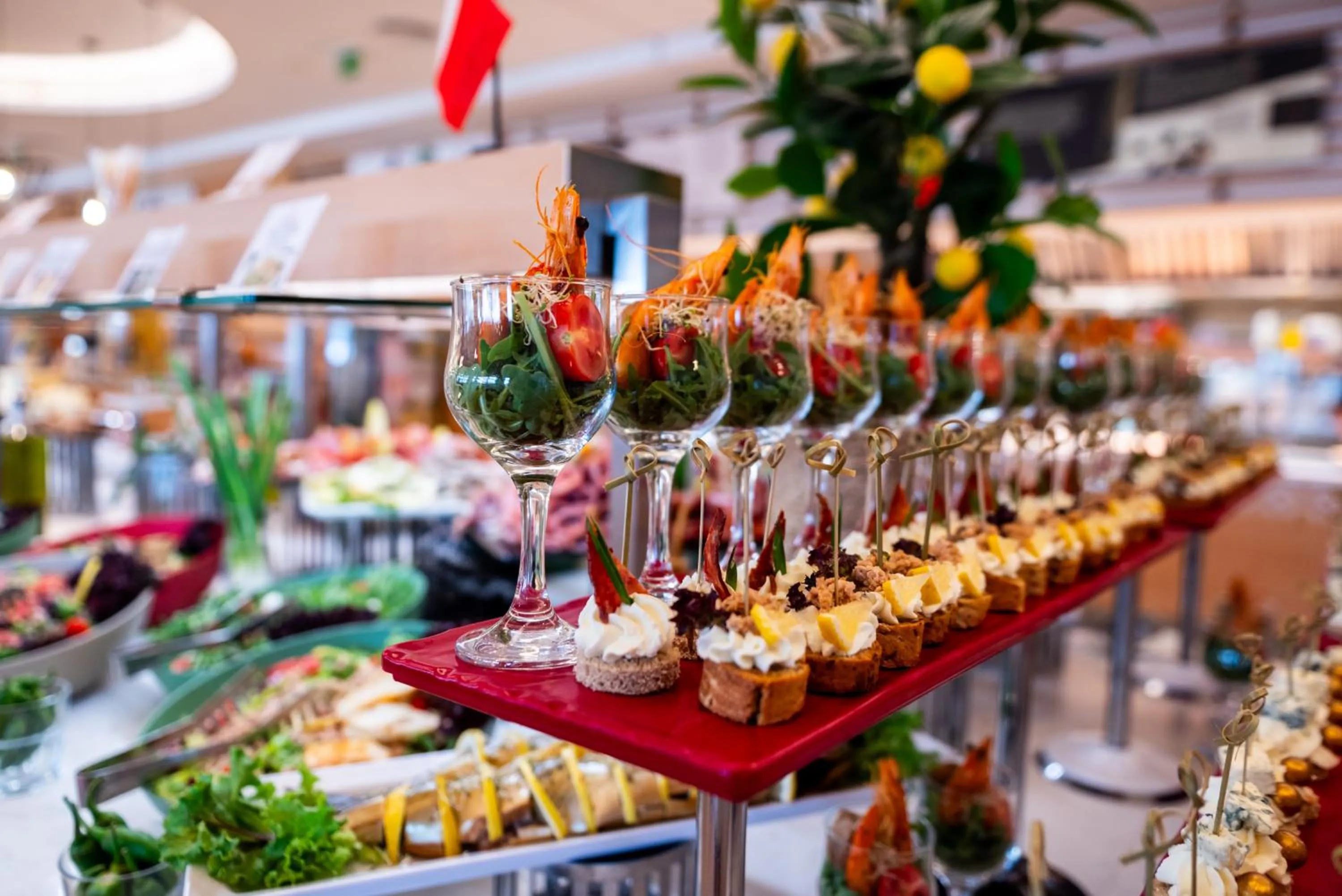 Restaurant/places to eat in Astoria Hotel All Inclusive & Private Beach