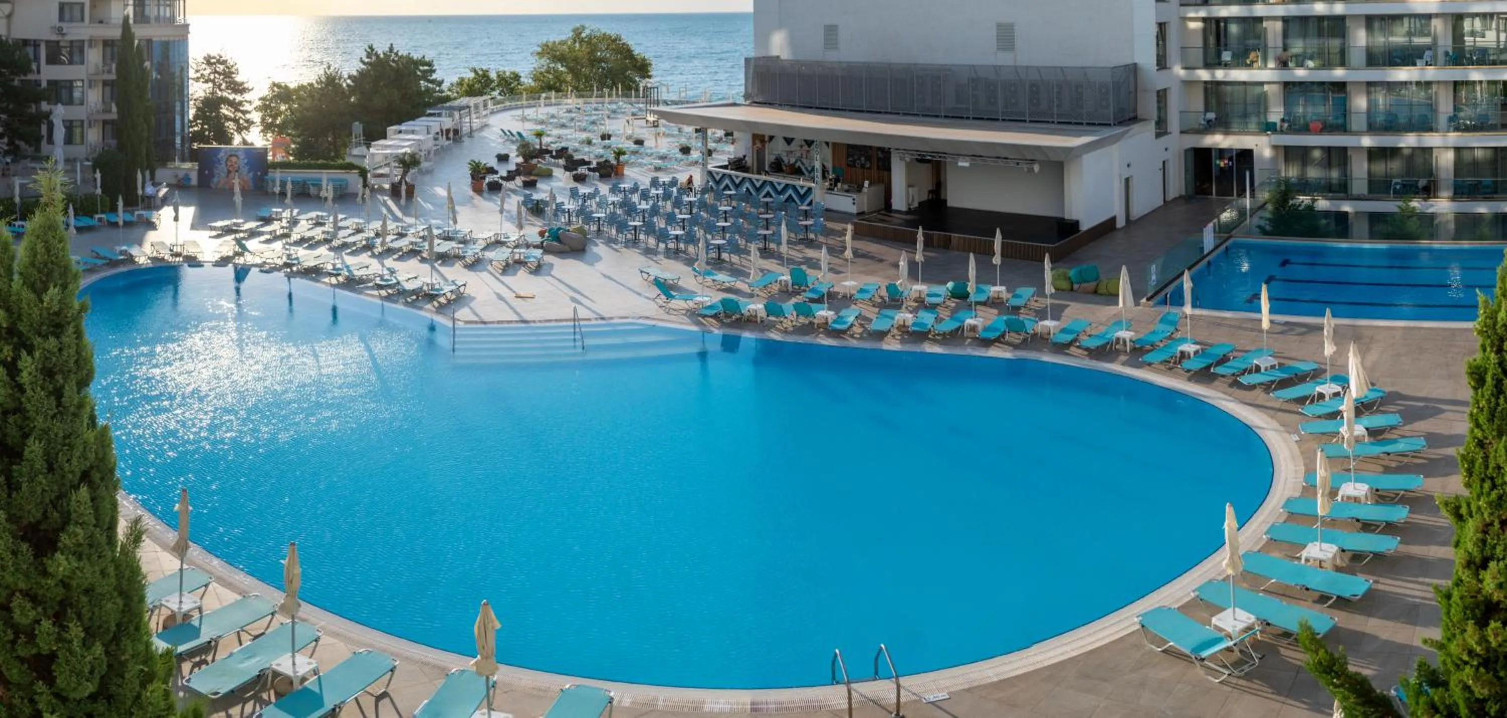 Swimming pool in Astoria Hotel All Inclusive & Private Beach