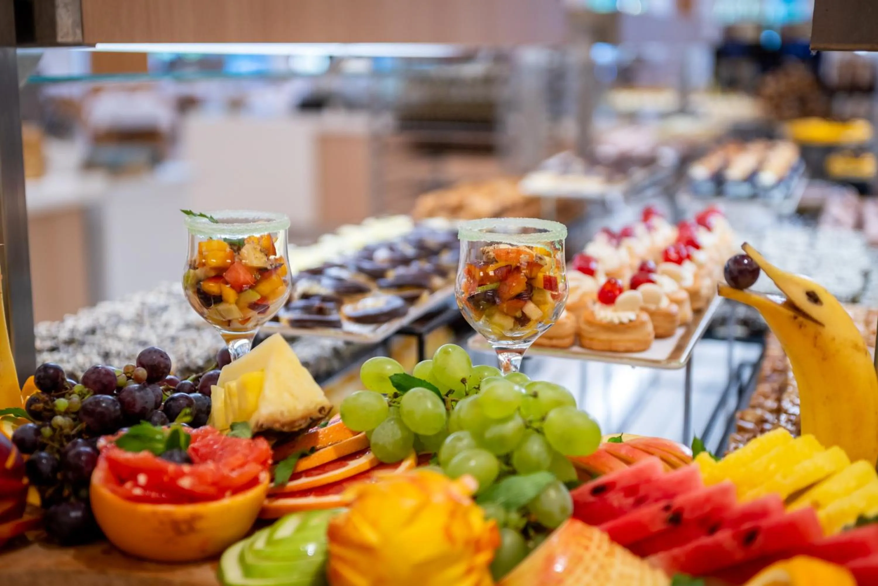 Restaurant/places to eat in Astoria Hotel All Inclusive & Private Beach