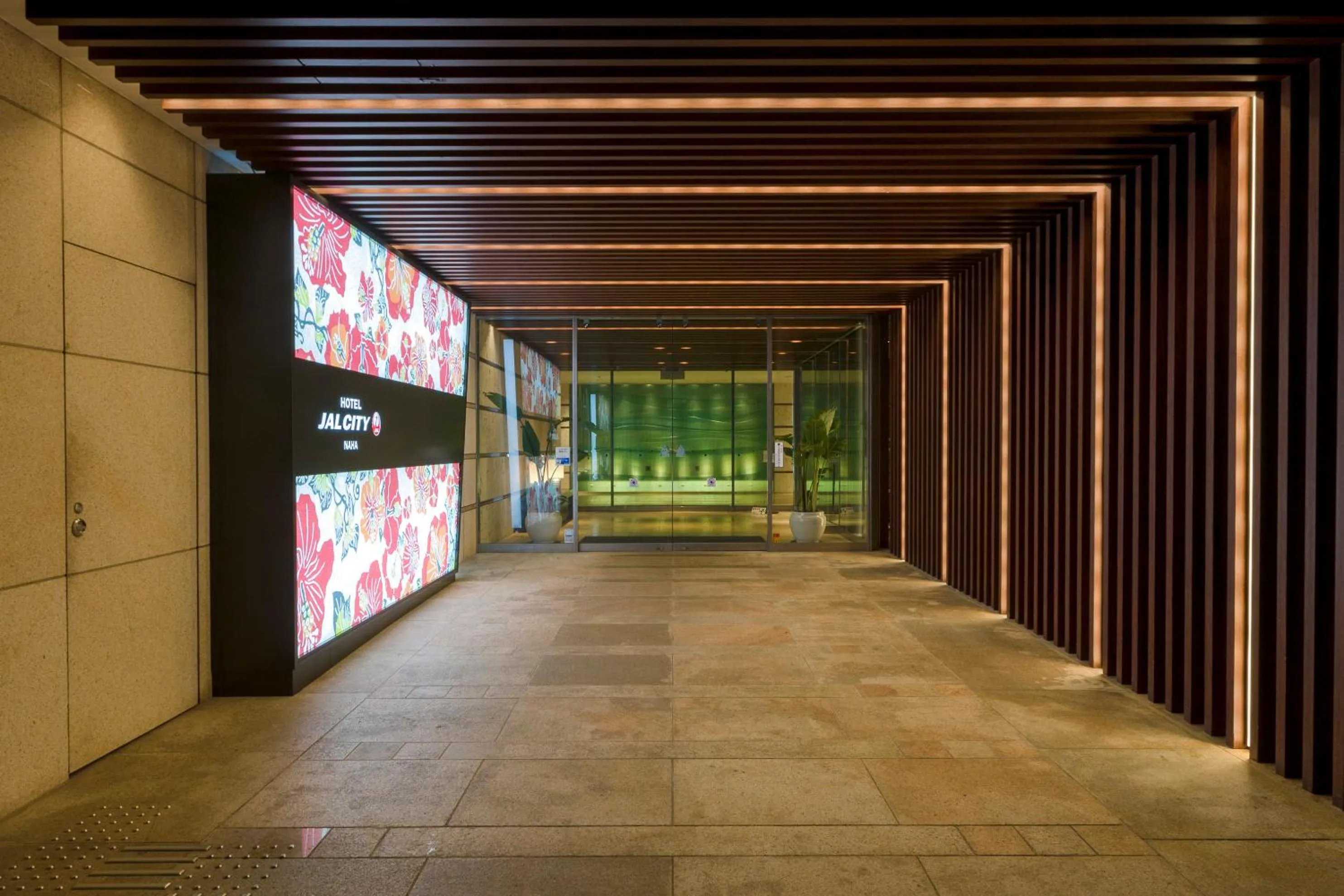 Facade/entrance in Hotel JAL City Naha