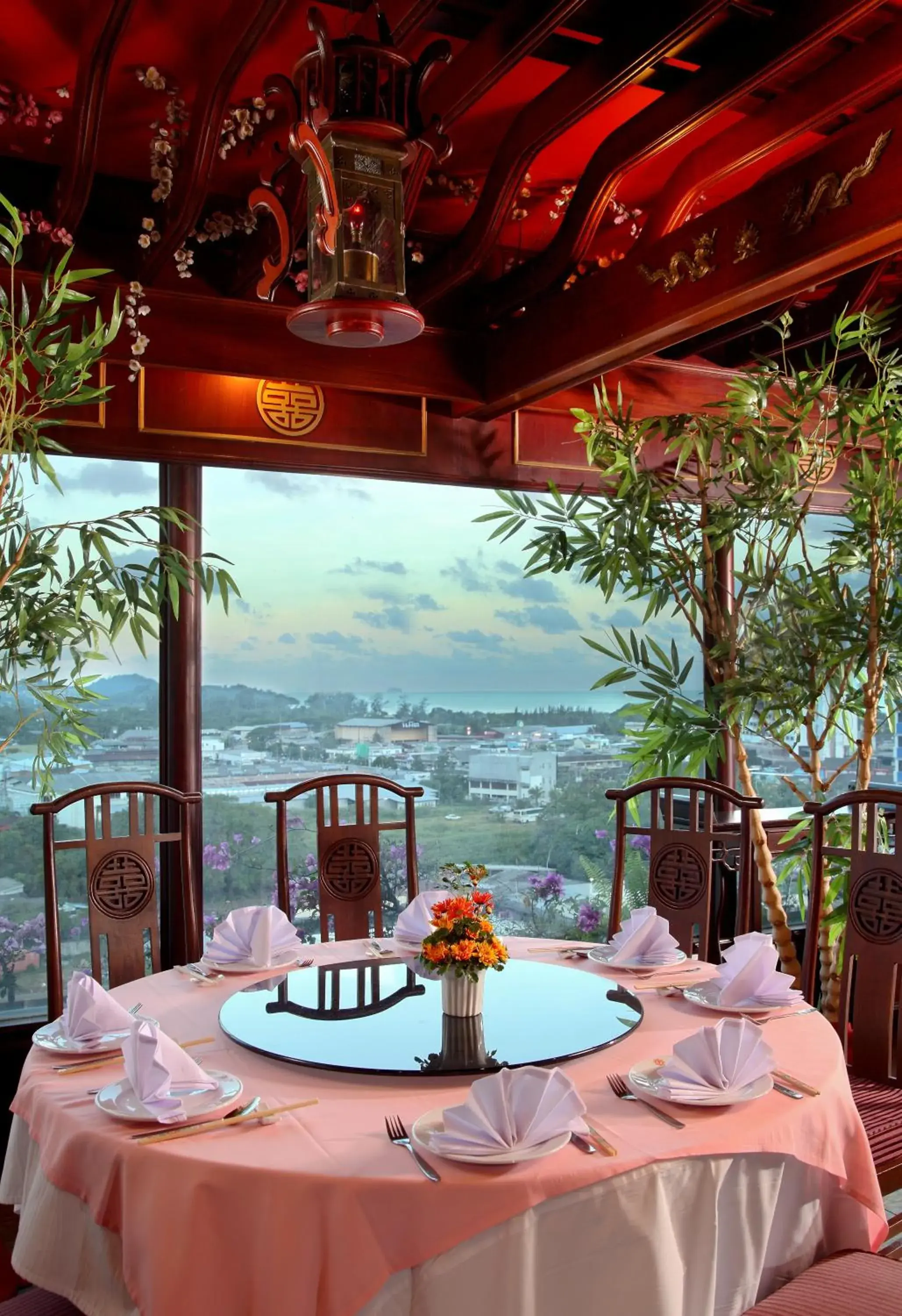 Restaurant/places to eat in Pearl Hotel Phuket Restaurant/places to eat in Pearl Hotel Phuket