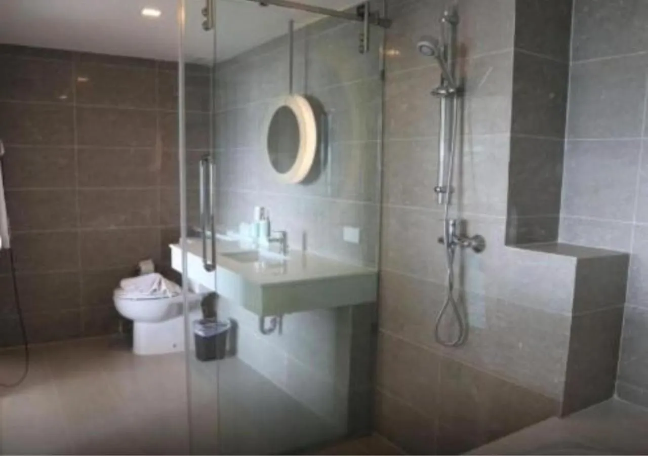 Bathroom in Pearl Hotel Phuket