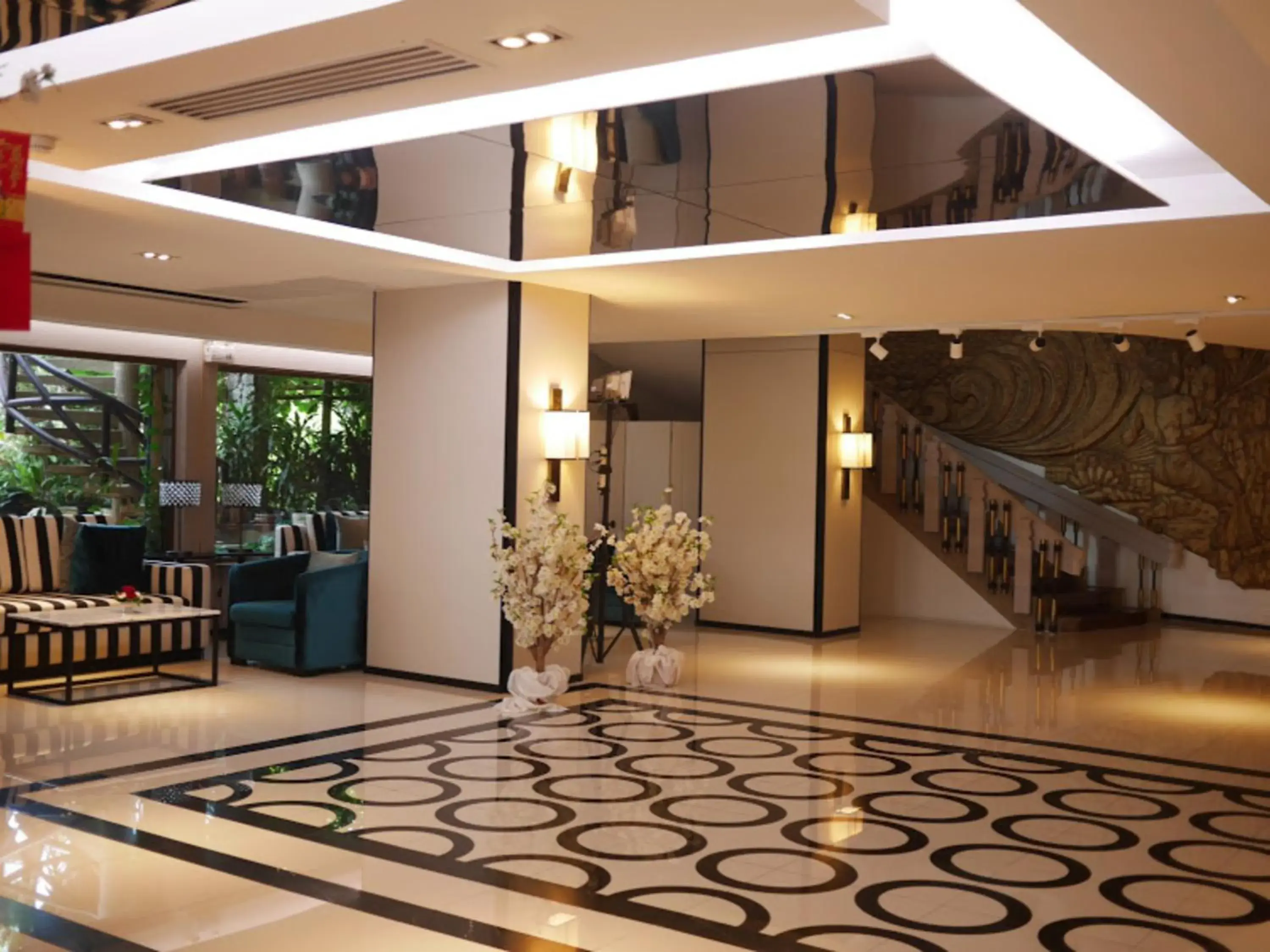 Lobby or reception in Pearl Hotel Phuket Lobby or reception in Pearl Hotel Phuket