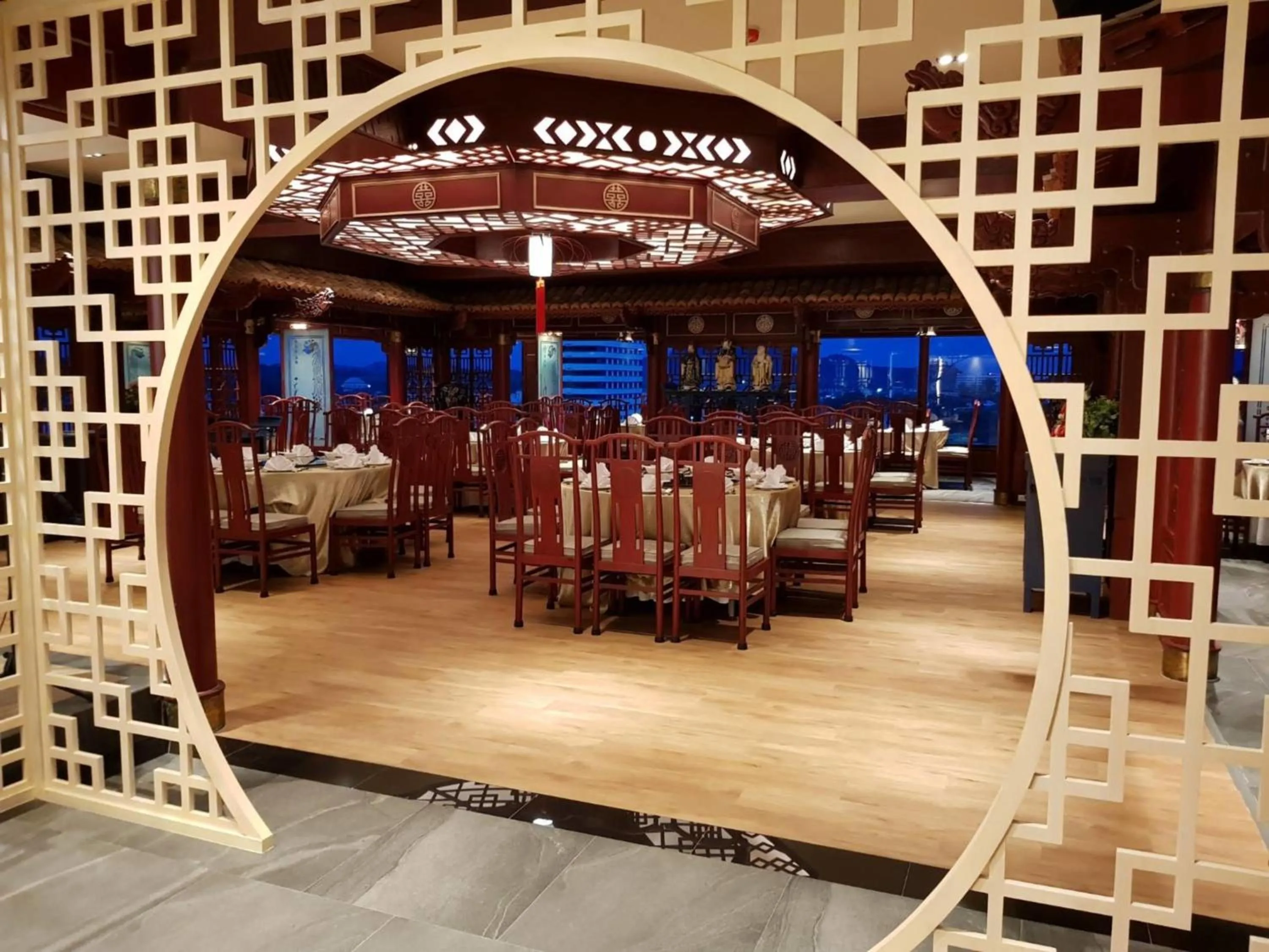 Restaurant/places to eat in Pearl Hotel Phuket