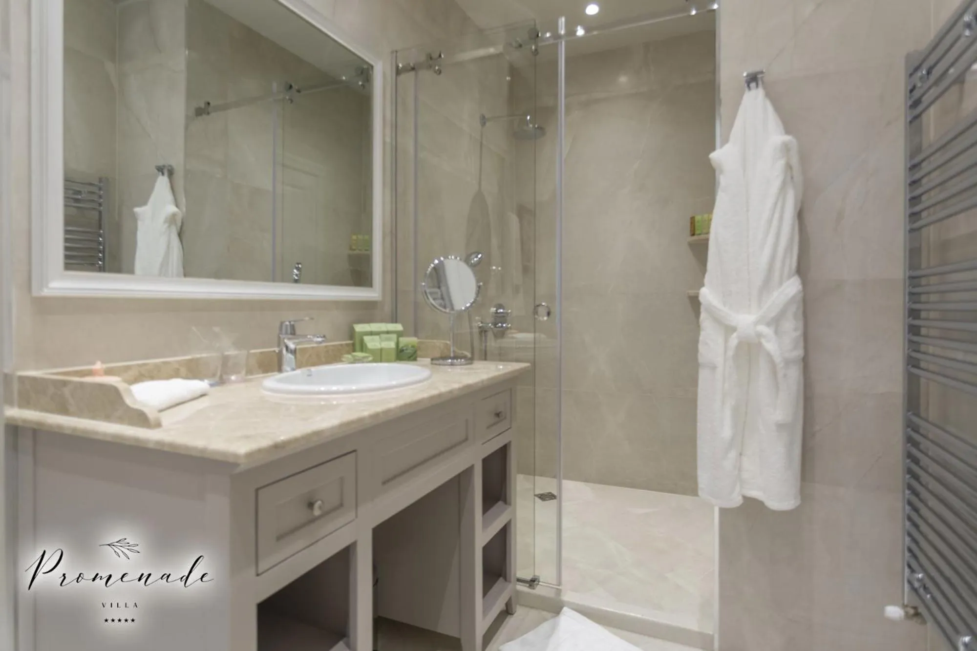 Bathroom in Villa Promenade