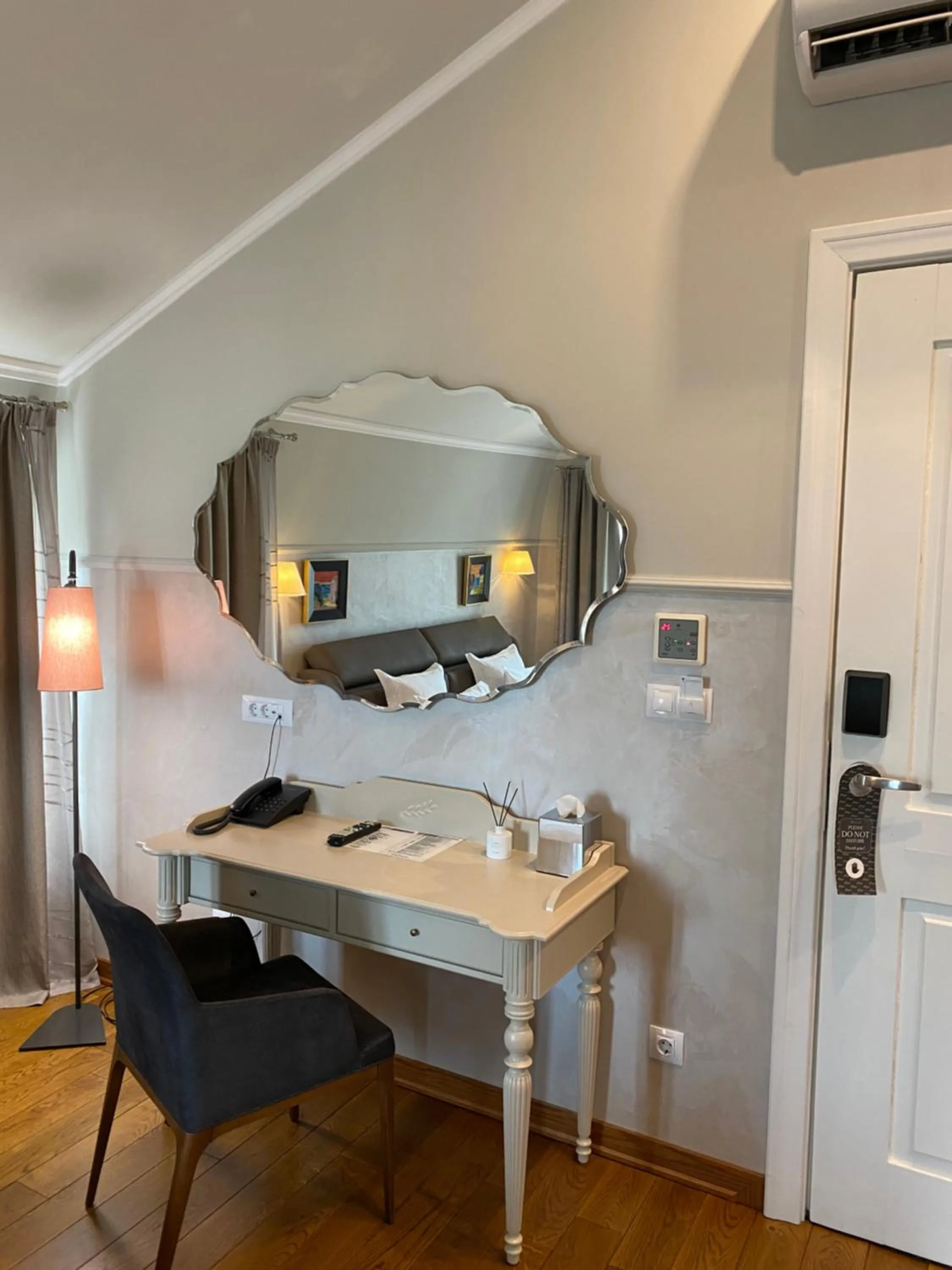 Photo of the whole room in Villa Promenade