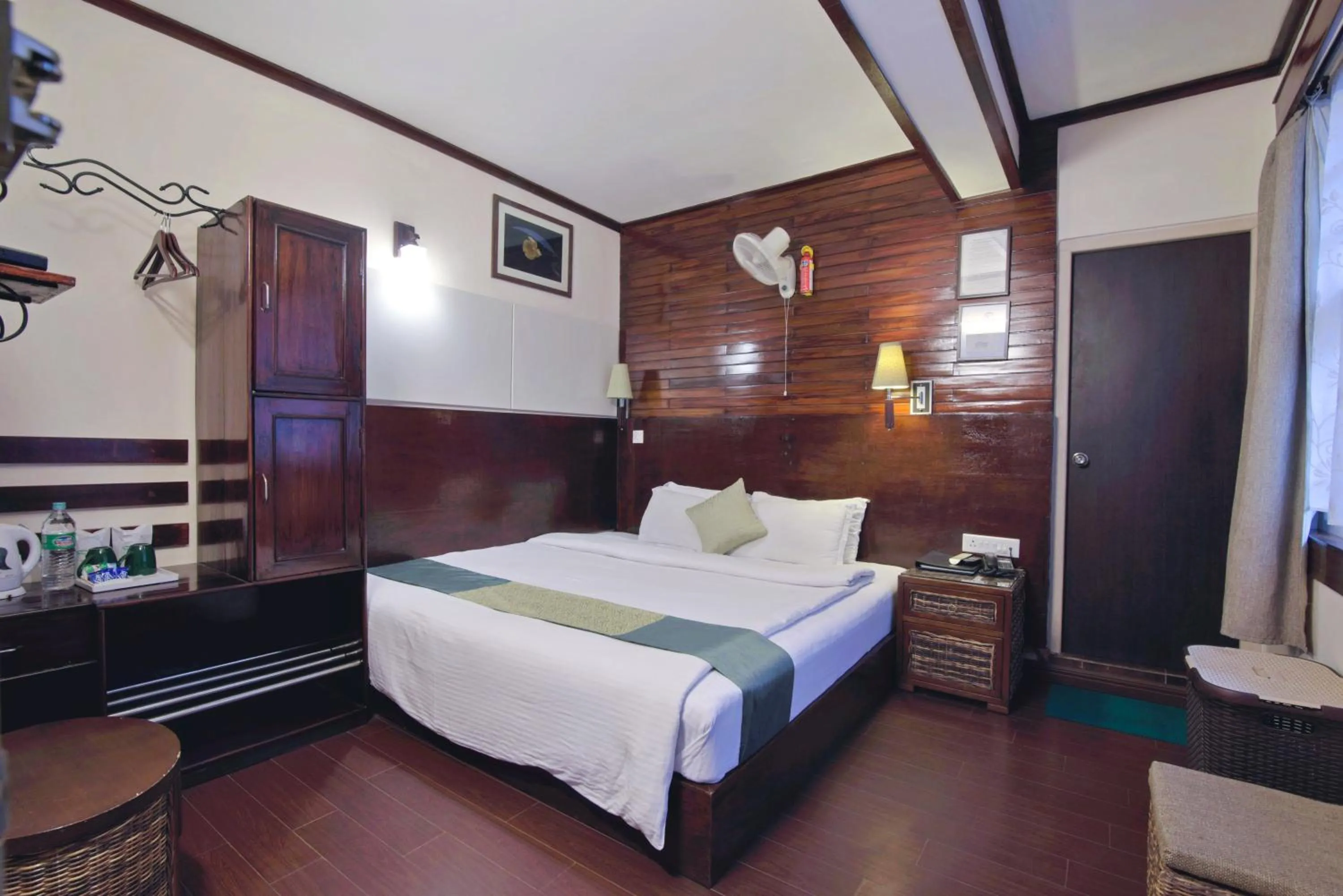 Bed in The Nettle and Fern Hotel Gangtok