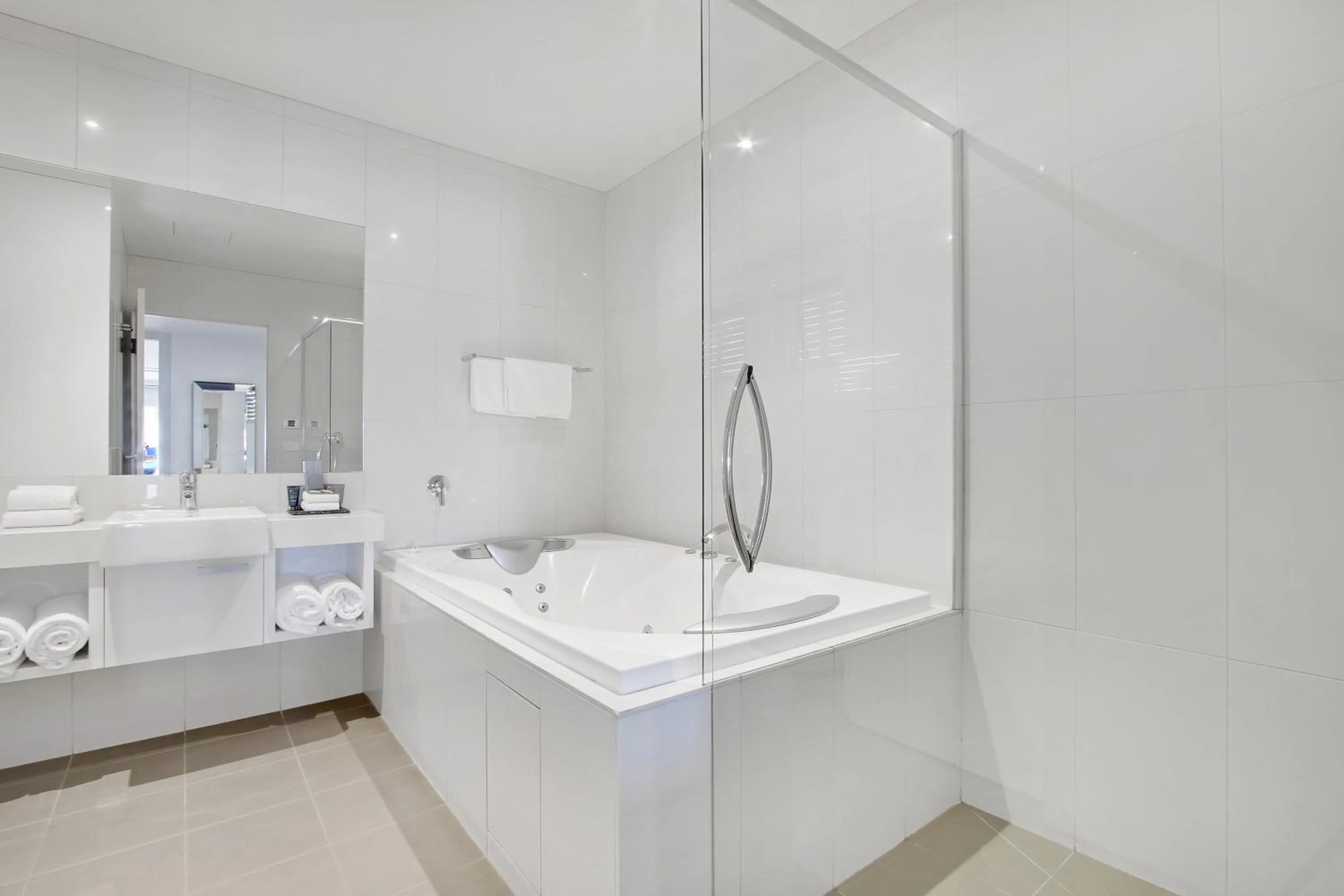 Bathroom in 5 Knots Metung