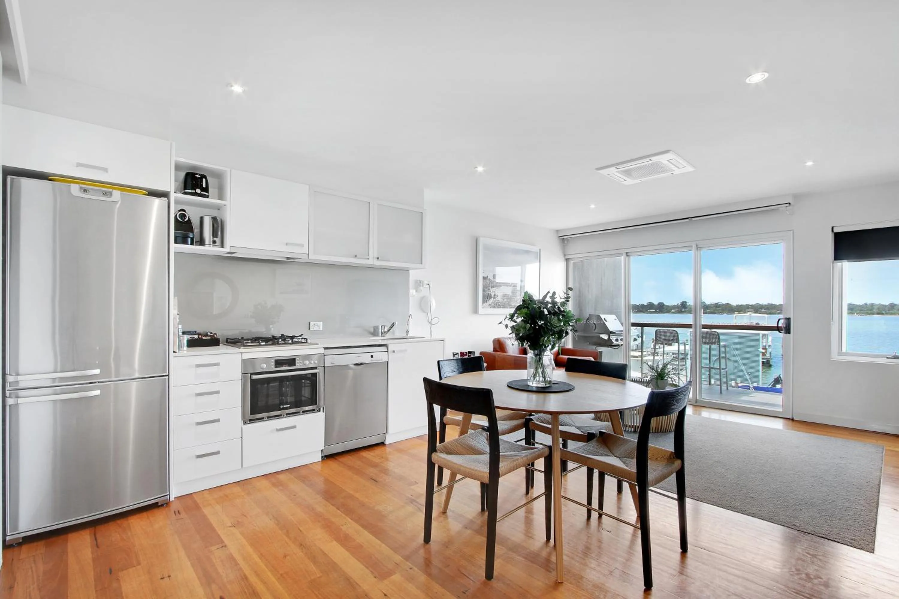 Kitchen or kitchenette in 5 Knots Metung