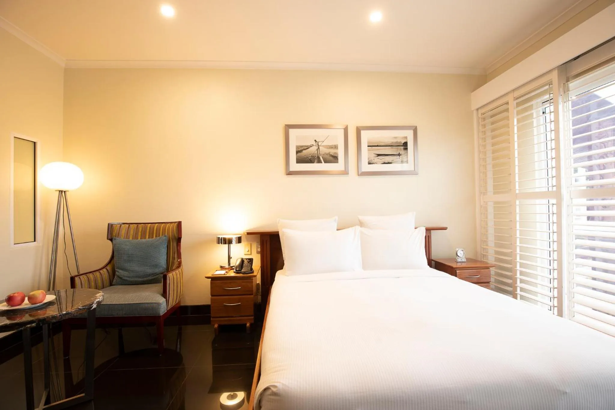 Bed in Airways Hotel