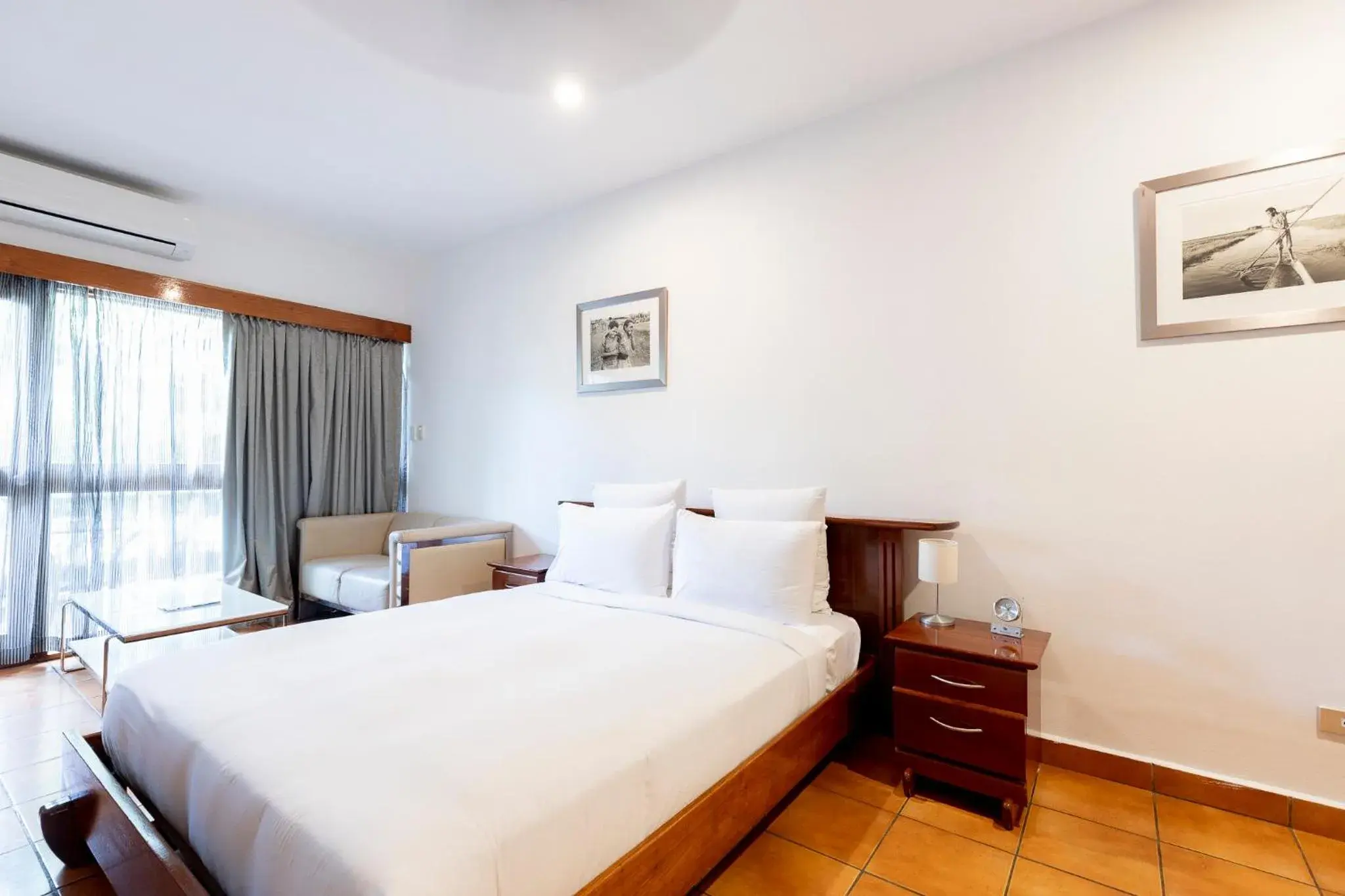 Bacchus Wing Queen - single occupancy in Airways Hotel Bacchus Wing Queen - single occupancy in Airways Hotel