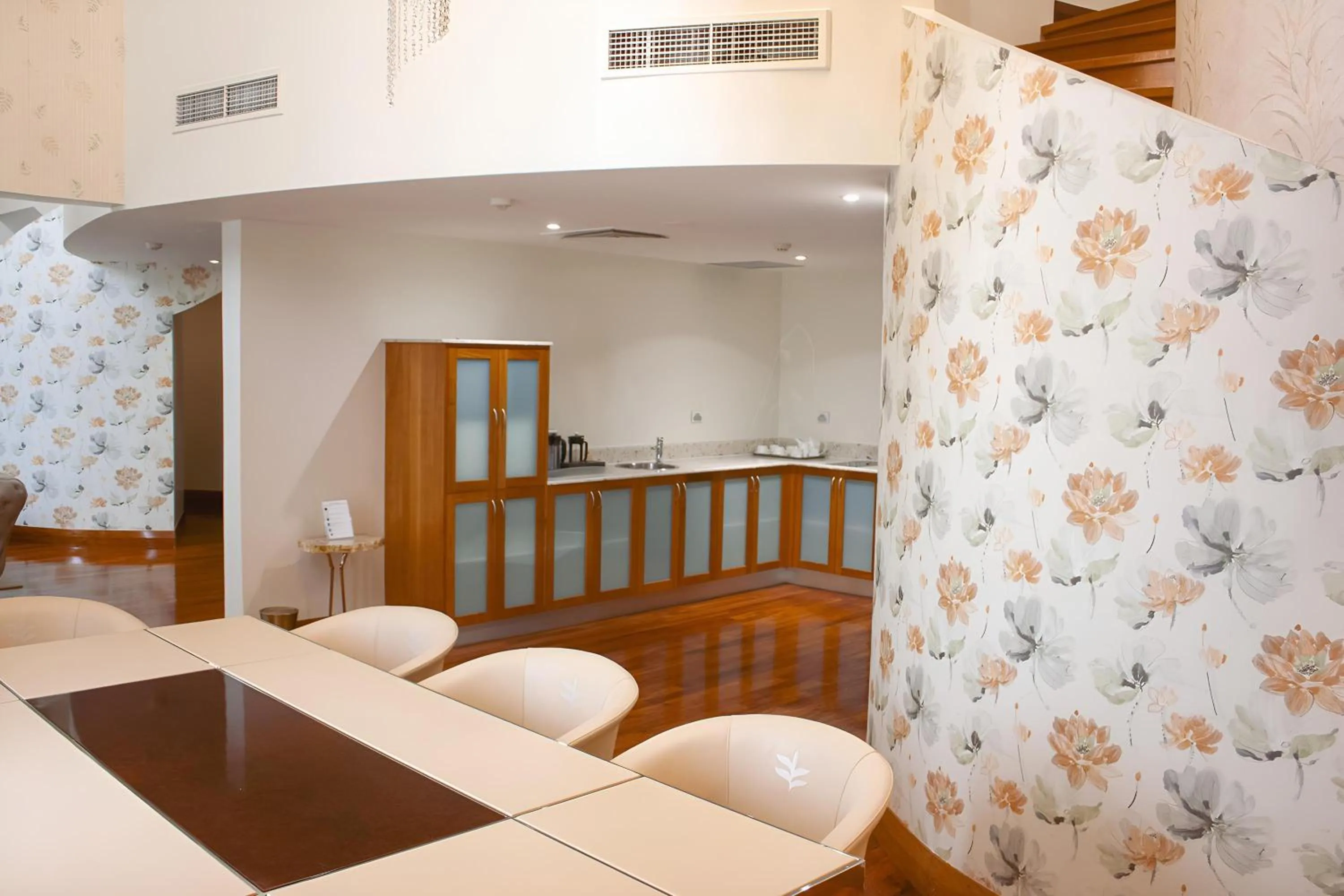 View (from property/room) in Airways Hotel