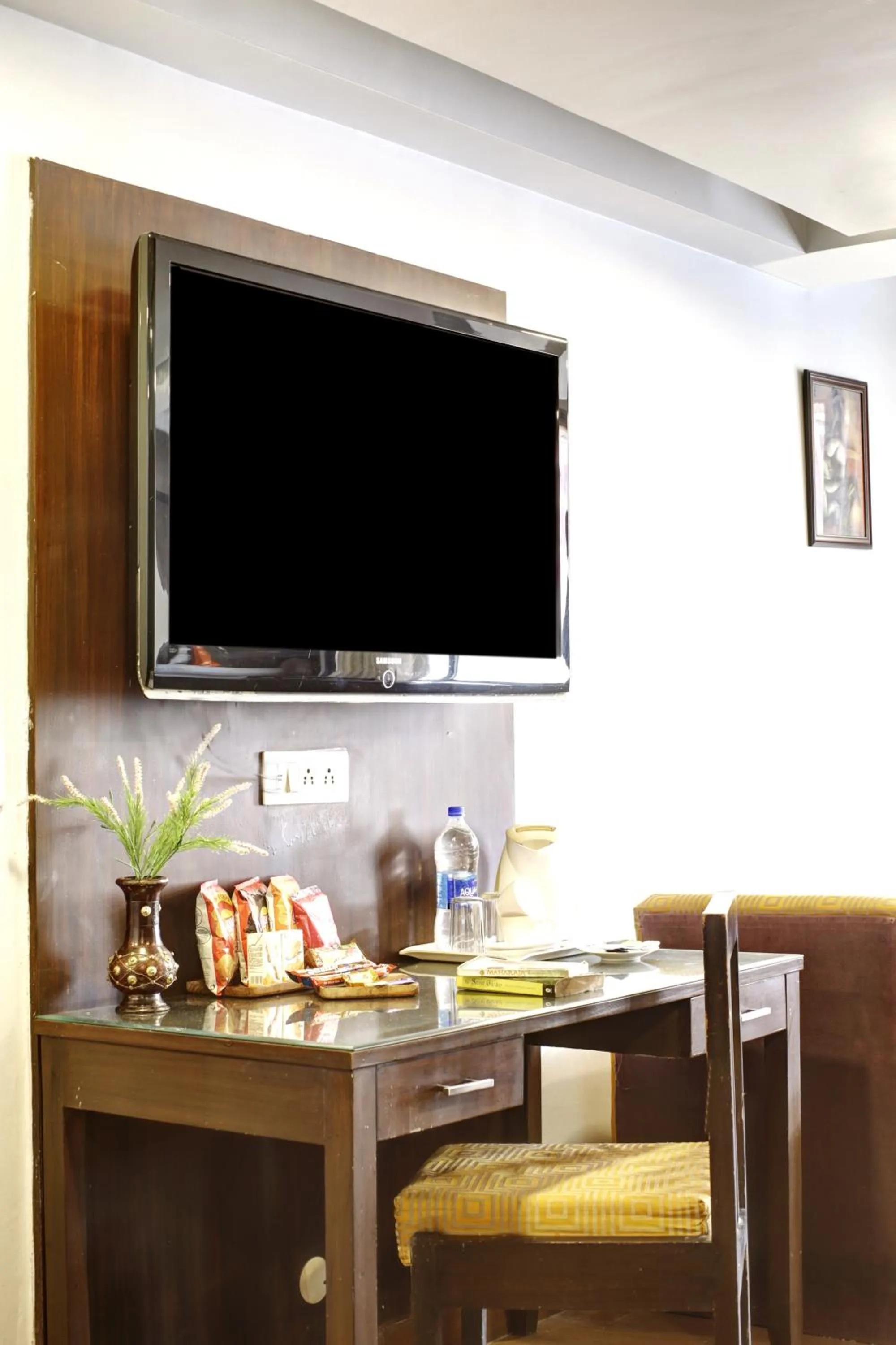 Communal lounge/ TV room in Hotel BB Palace (A Family Hotel)