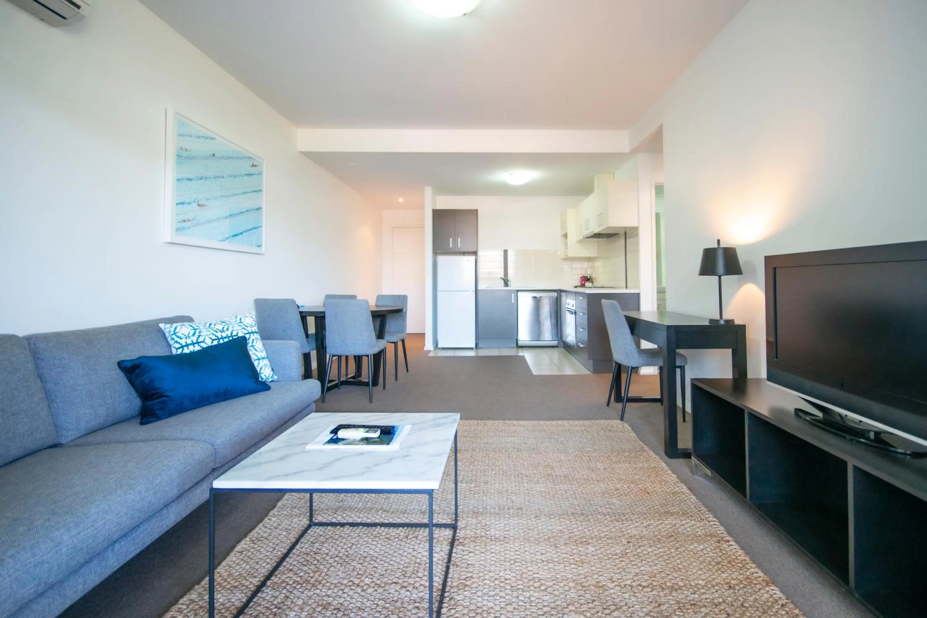 TV and multimedia in Mantra Wollongong