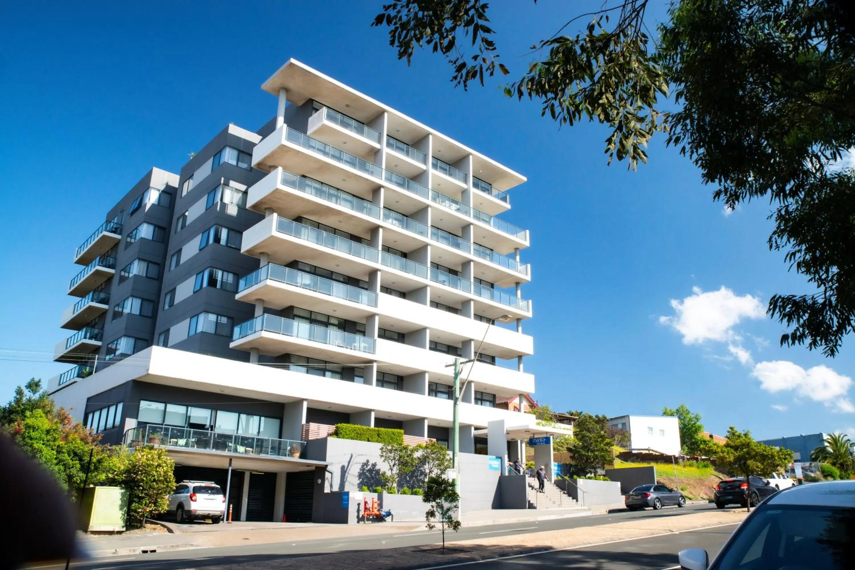 Property building in Mantra Wollongong