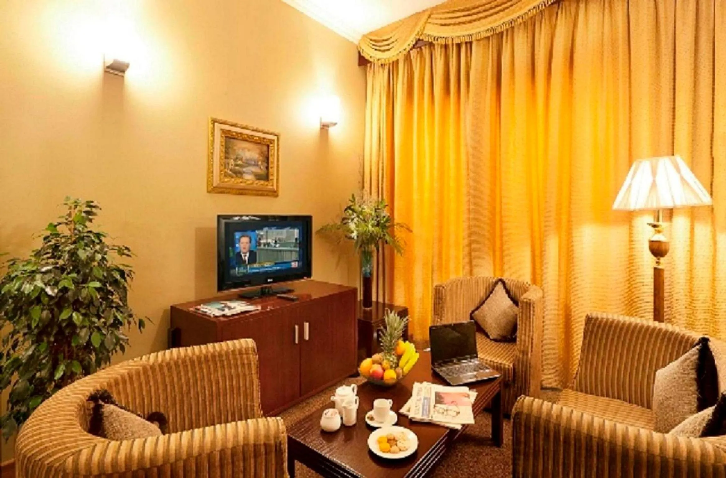 Living room in Sun & Sands Sea View Hotel