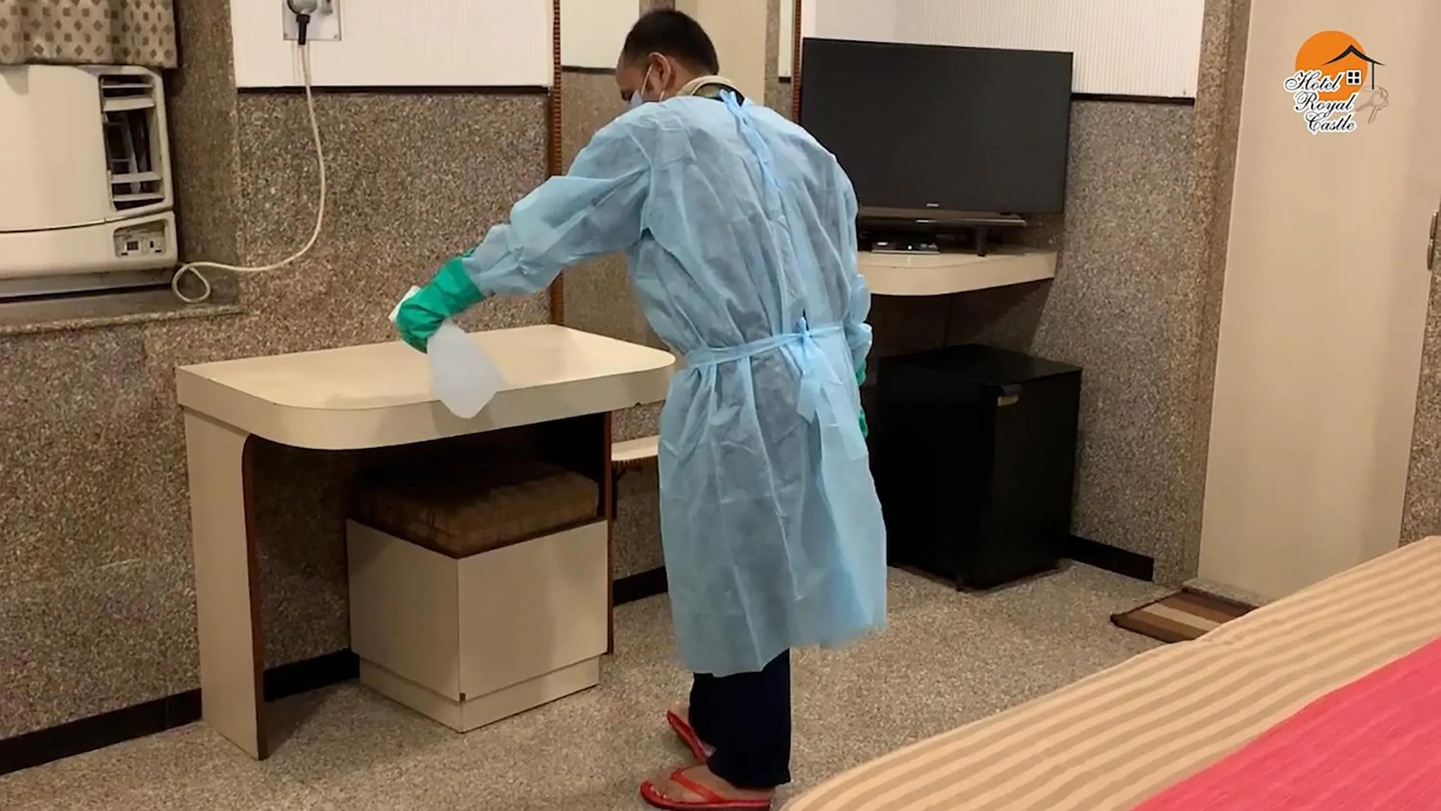 room service in Hotel Royal Castle