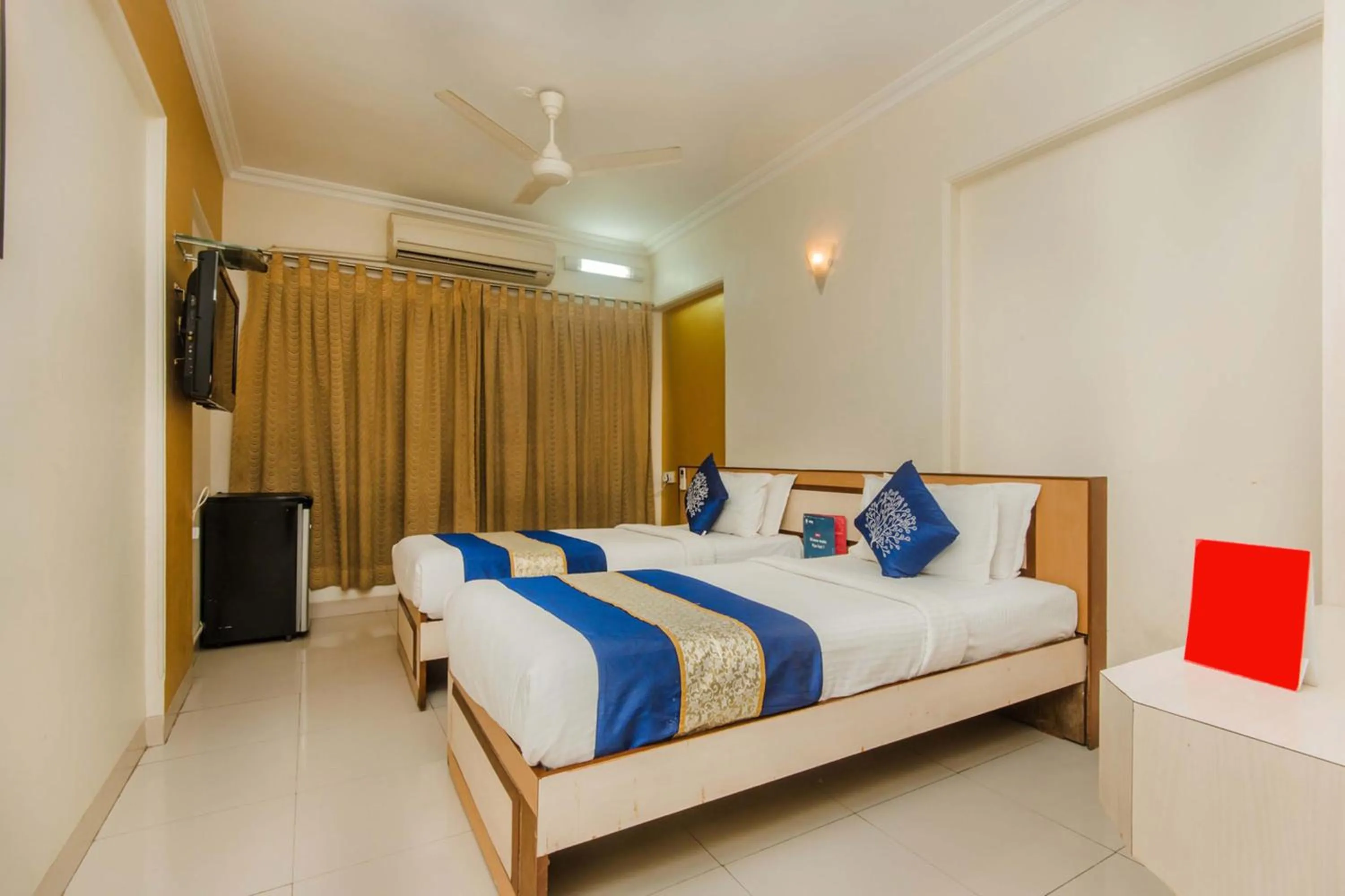 Photo of the whole room, Bed in Hotel Mina International