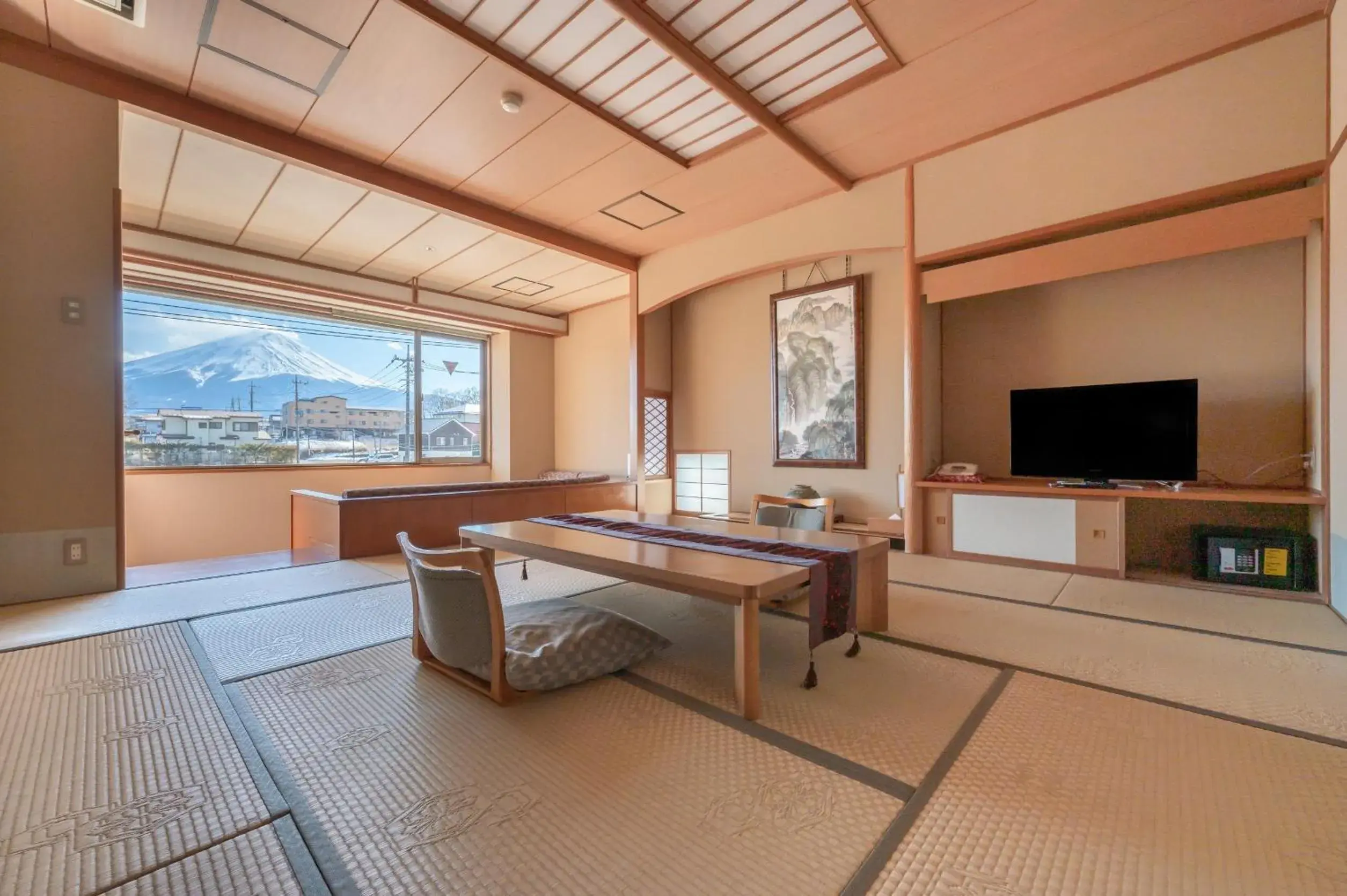Japanese-Style Superior Room with Mt.Fuji View - Annex - Low Floor in Oike Hotel Japanese-Style Superior Room with Mt.Fuji View - Annex - Low Floor in Oike Hotel