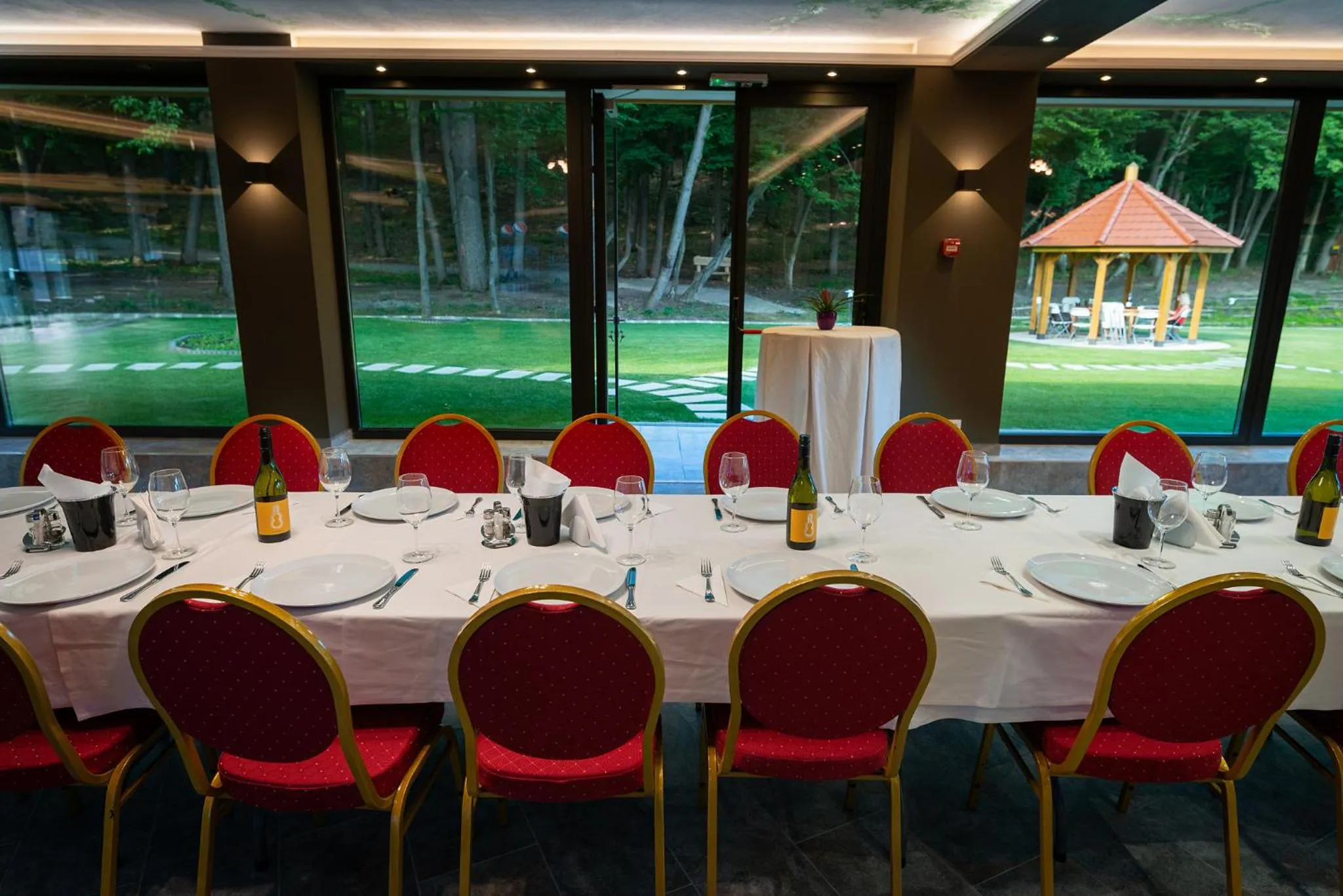 Restaurant/places to eat in Panorama Boutique Hotel