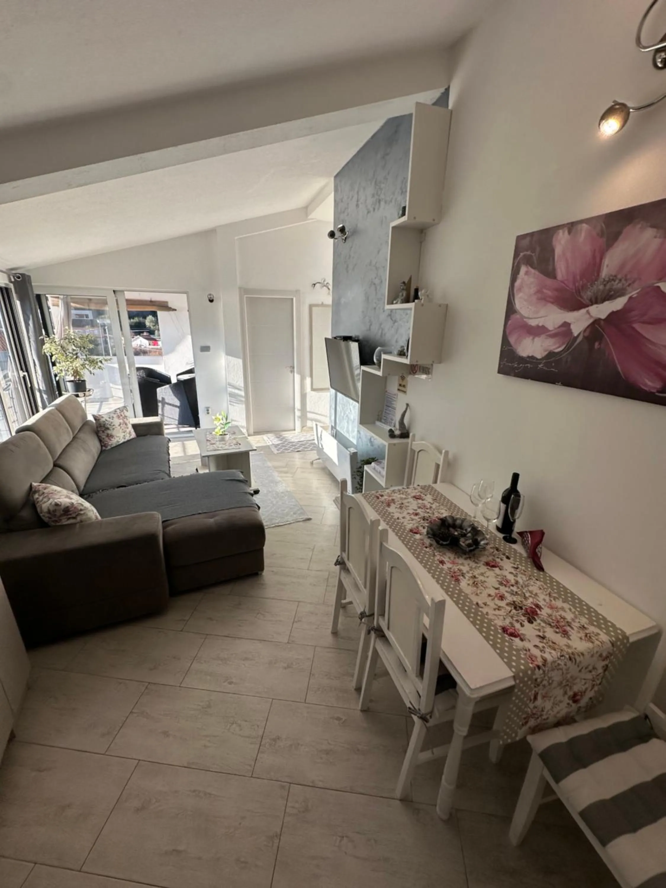 Dining area in Lux apartmani Darija