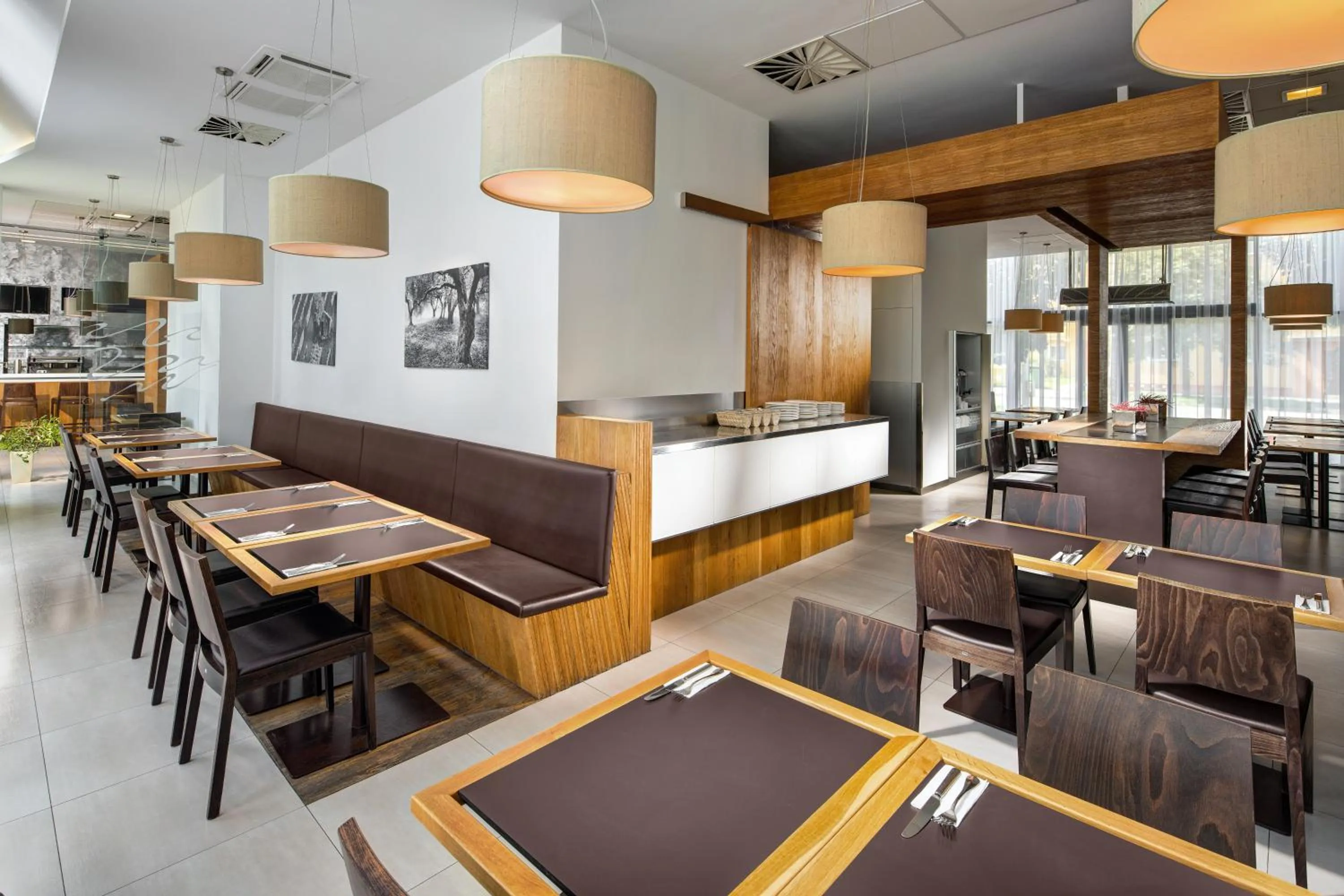 Restaurant/places to eat in Comfort Hotel Olomouc Centre