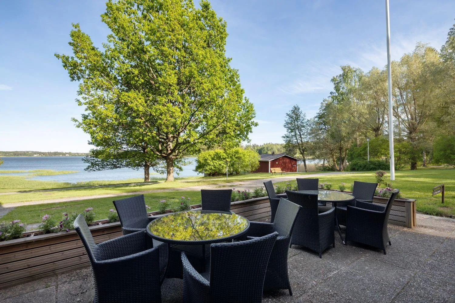 Patio in Majvik Congress Hotel