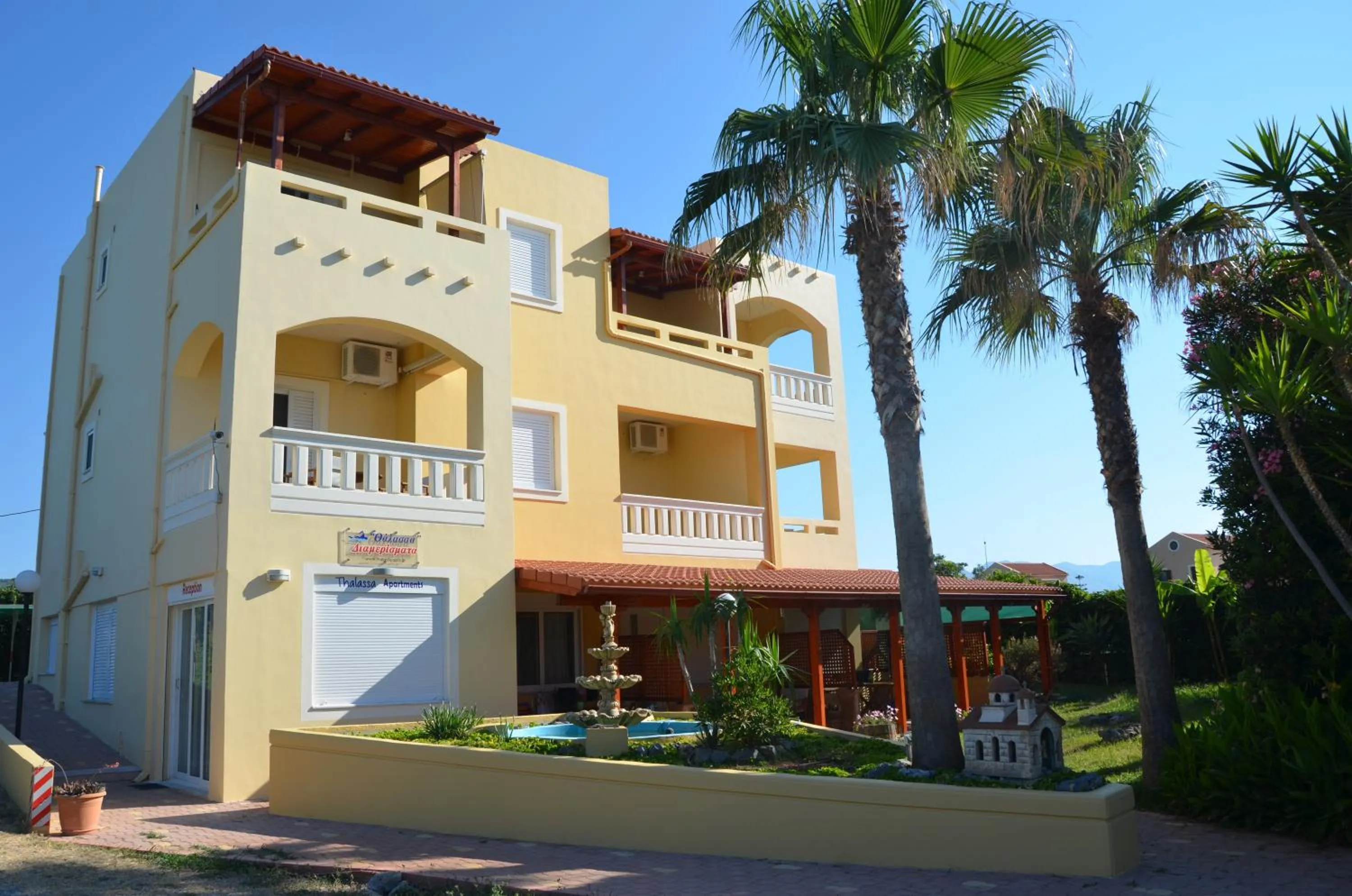 Facade/entrance in Thalassa Apartments