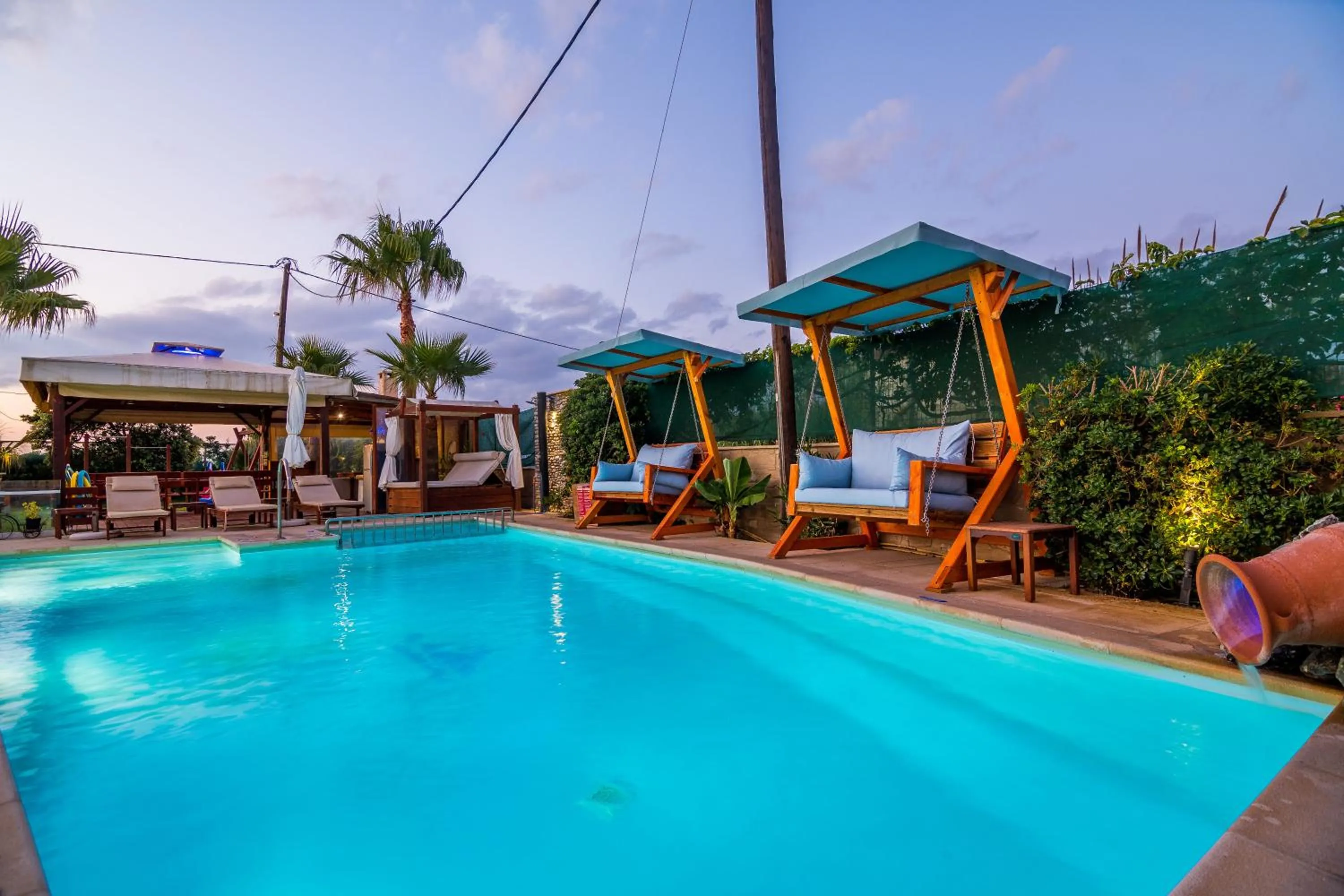 Swimming pool in Thalassa Apartments