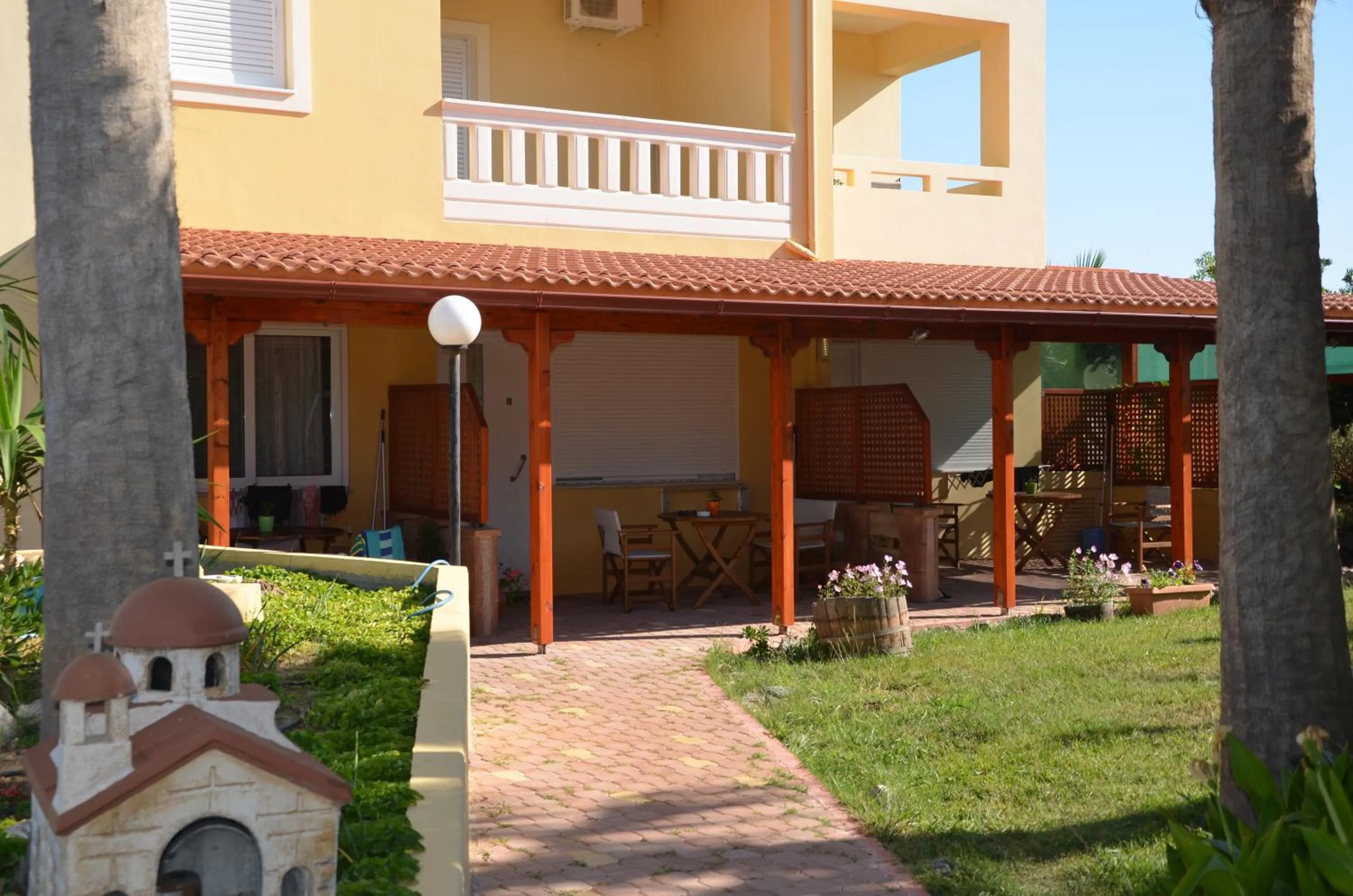 Facade/entrance in Thalassa Apartments