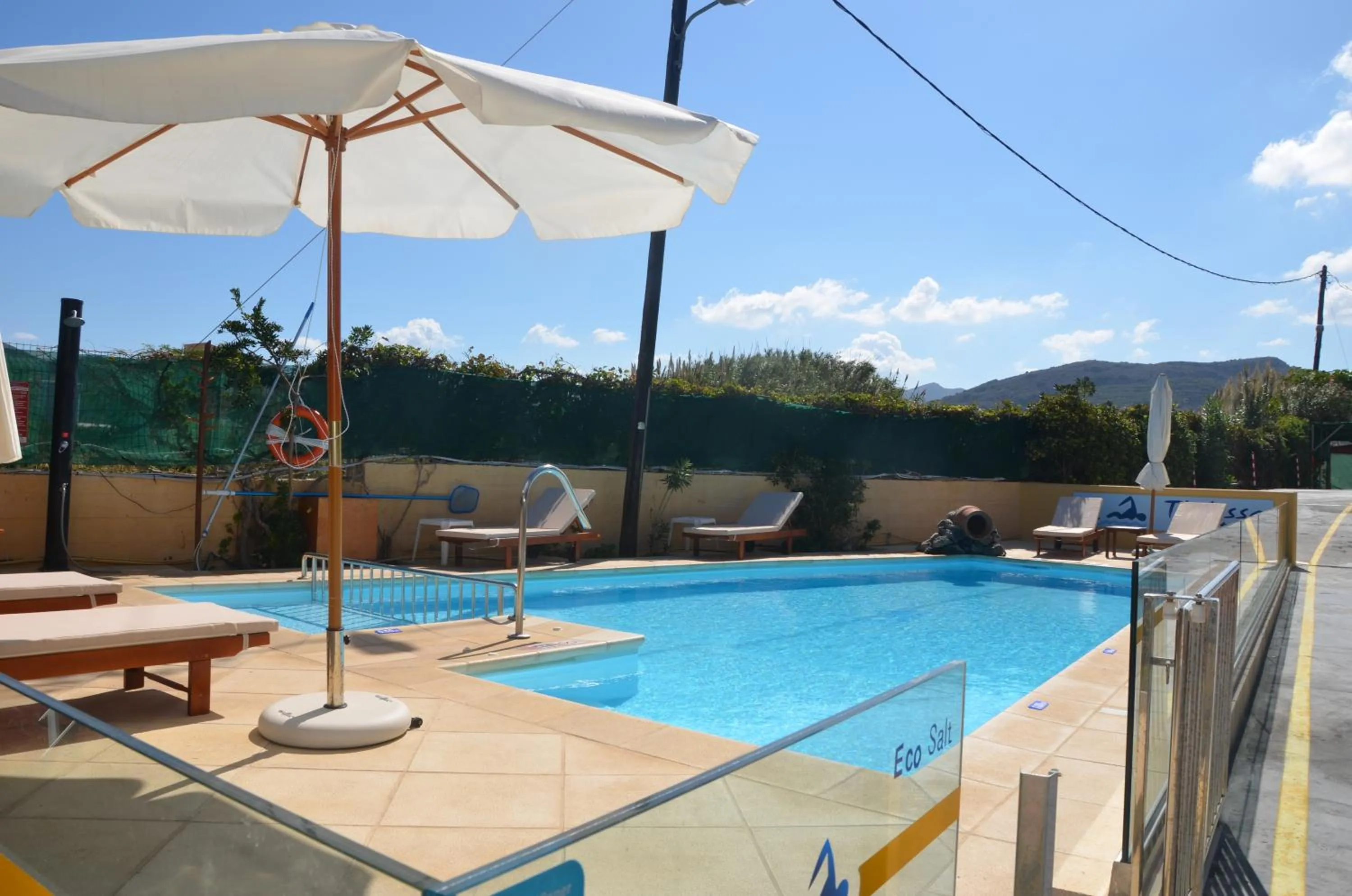 Swimming pool in Thalassa Apartments