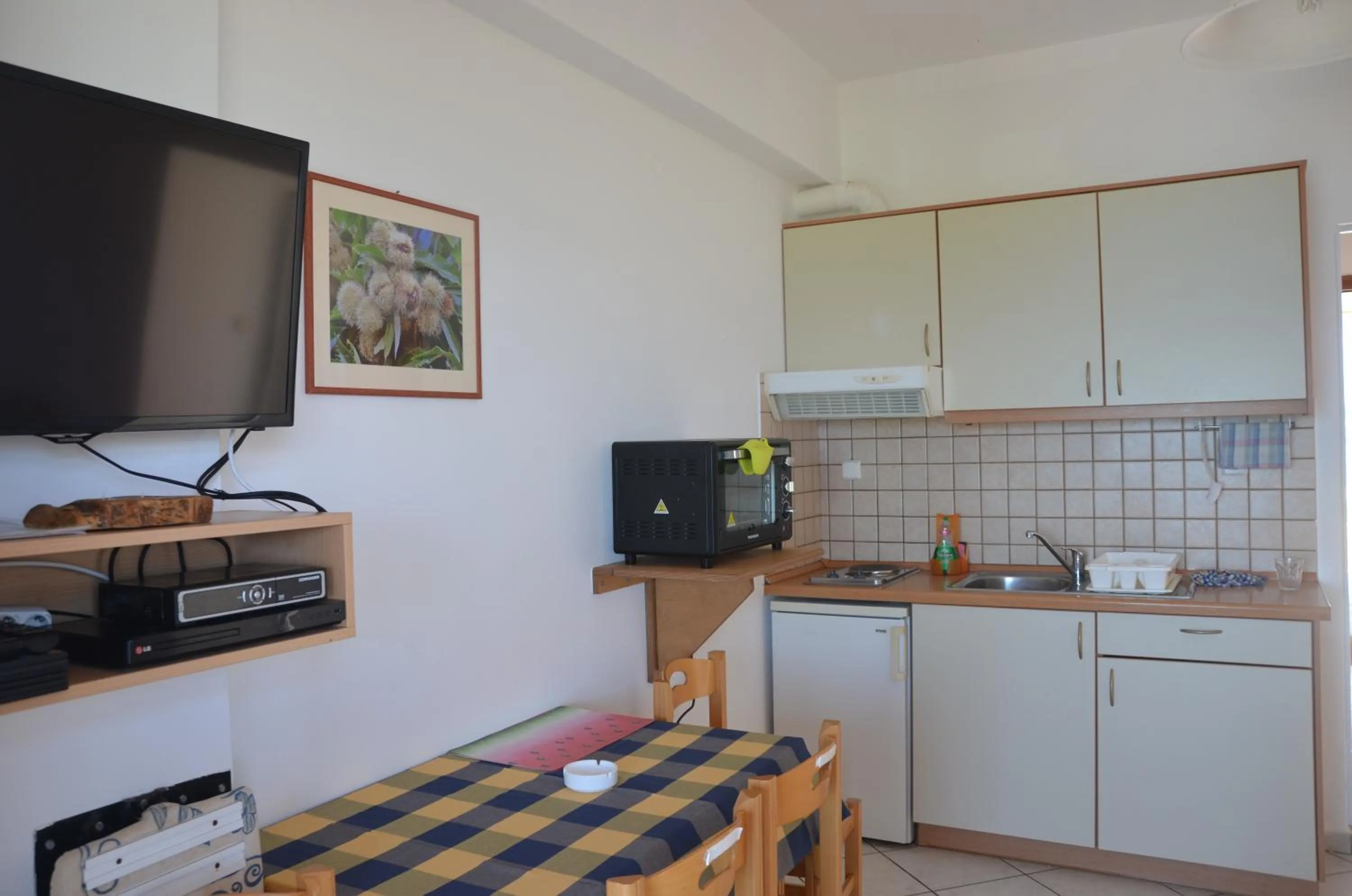 Kitchen or kitchenette in Thalassa Apartments