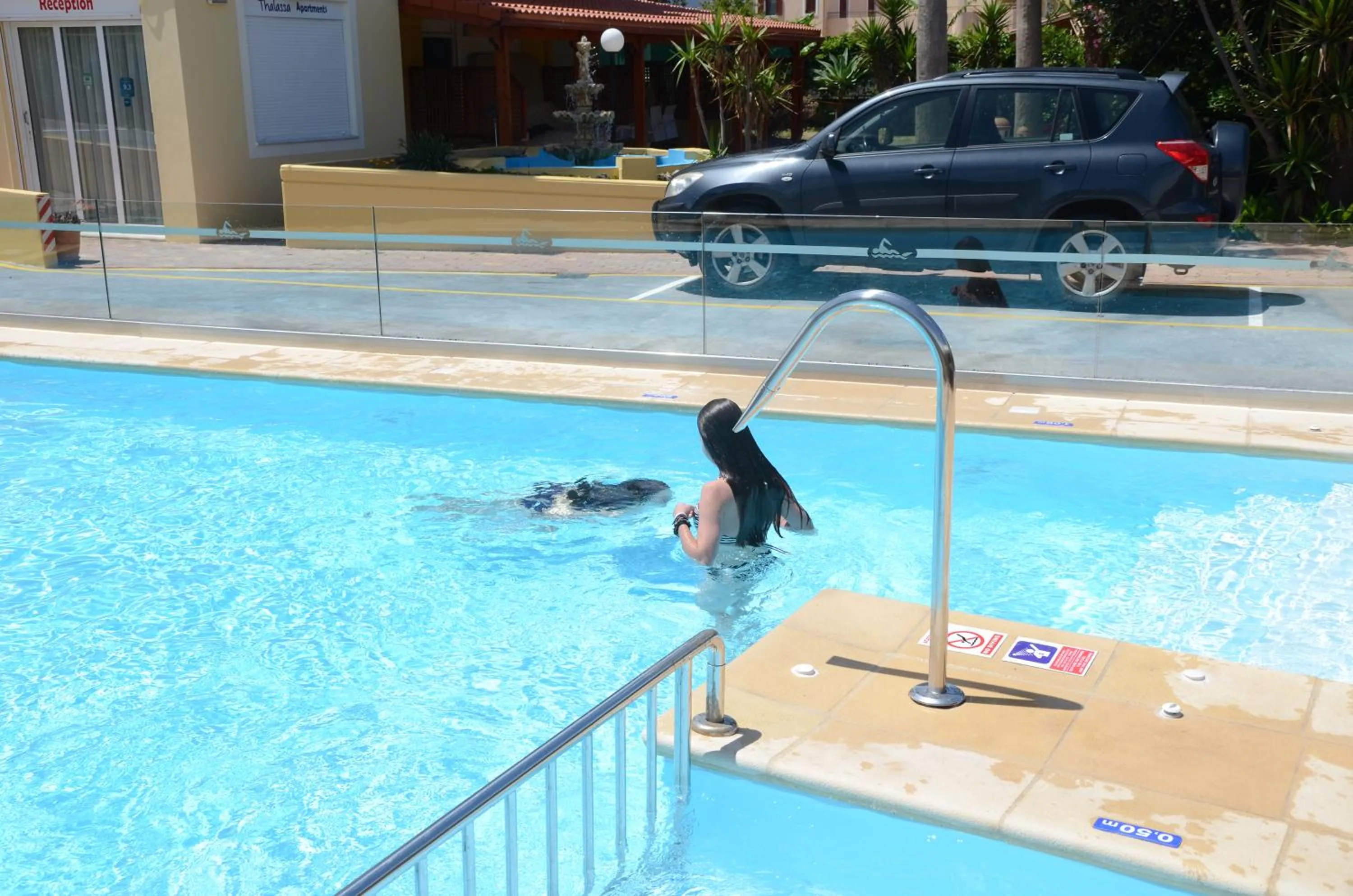 Swimming pool in Thalassa Apartments