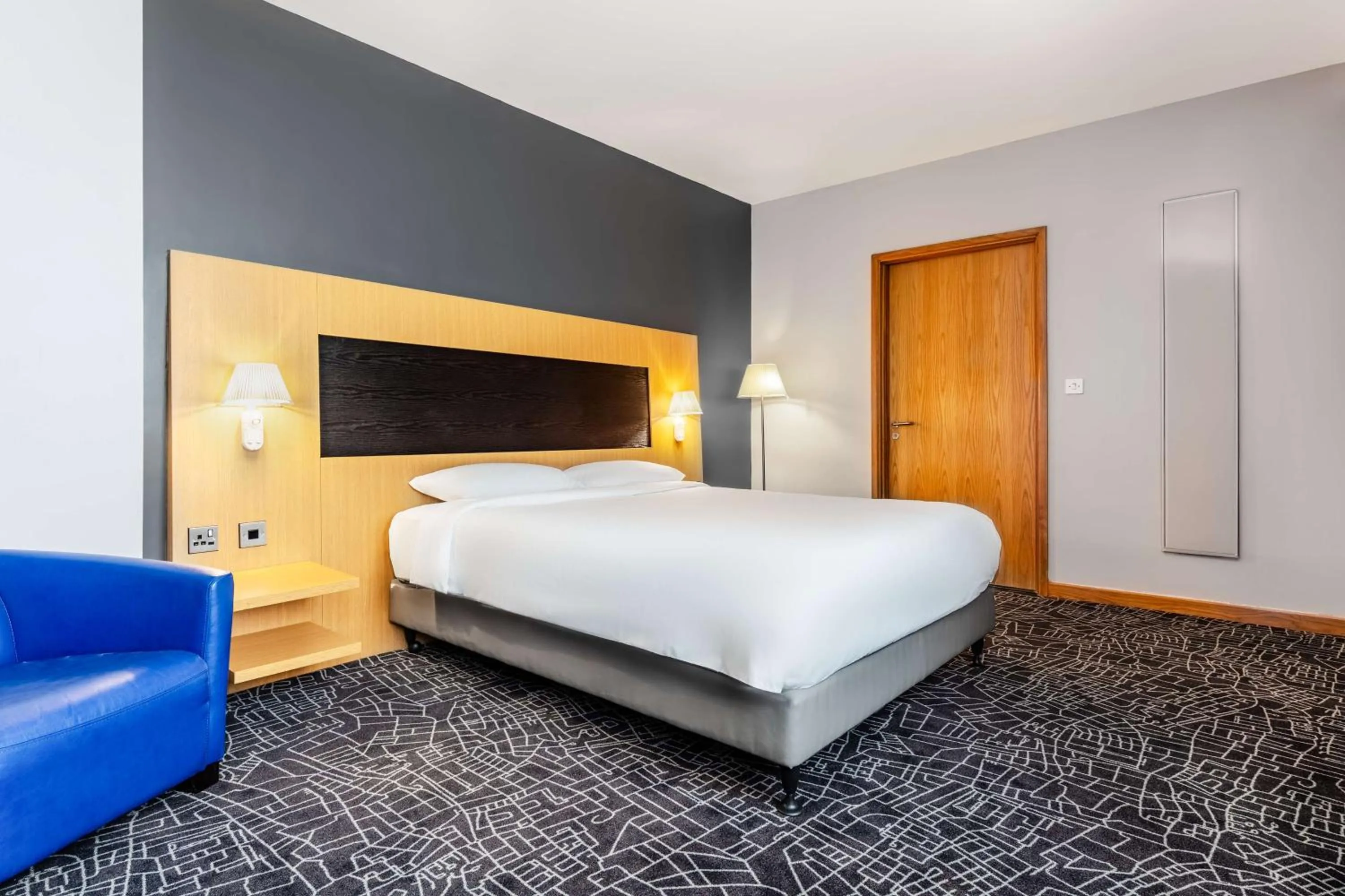 Photo of the whole room, Bed in Park Inn by Radisson Peterborough