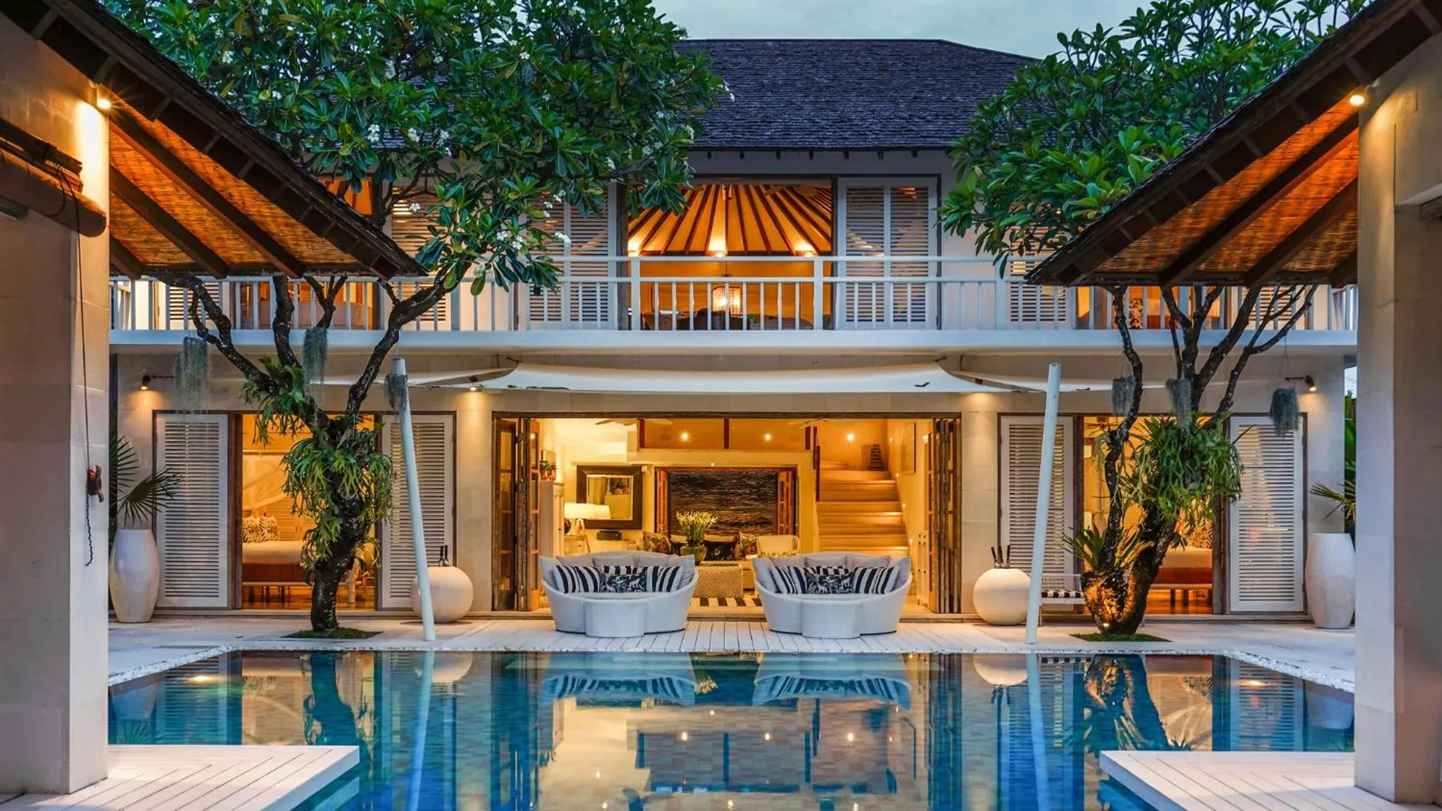 Property building in Villa Jajaliluna