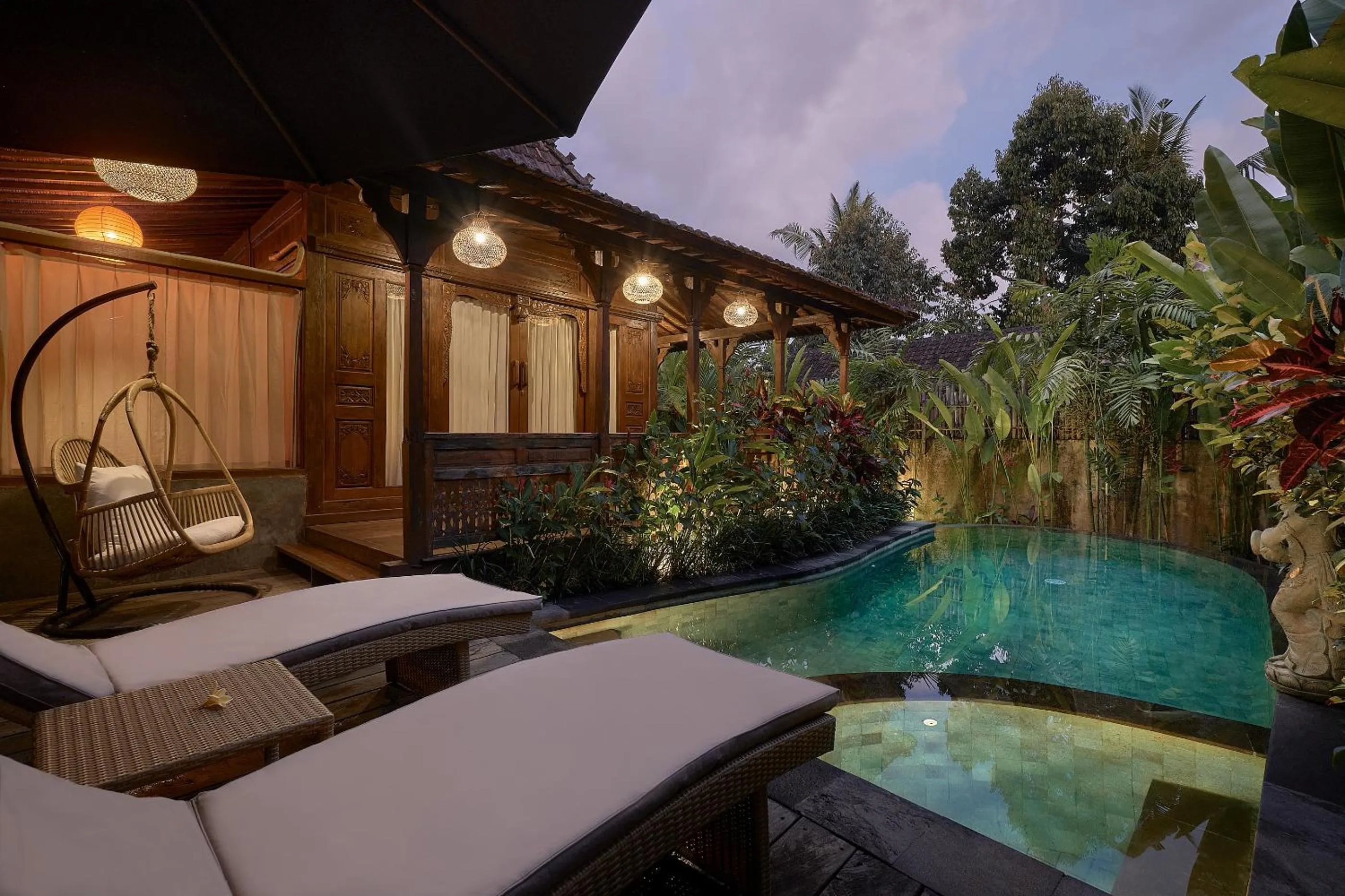 Swimming pool in Kawan Antique Ubud Villa