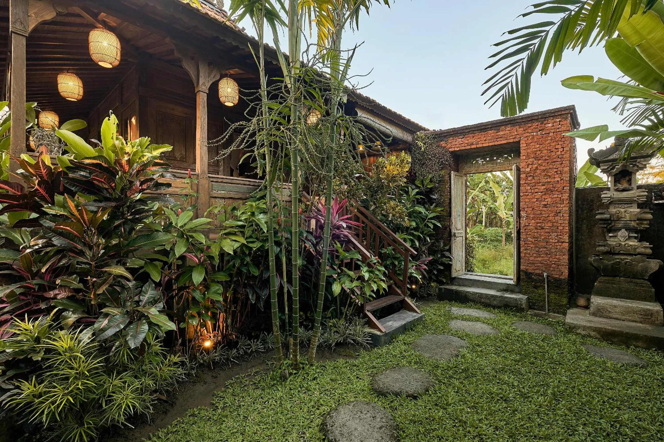 Garden in Kawan Antique Ubud Villa