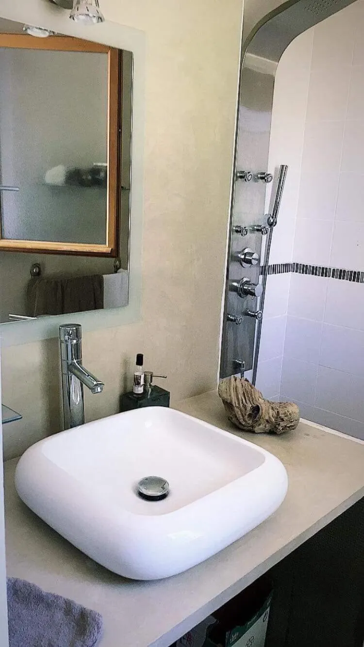 Bathroom in Chambre et table d hotes chez Dom