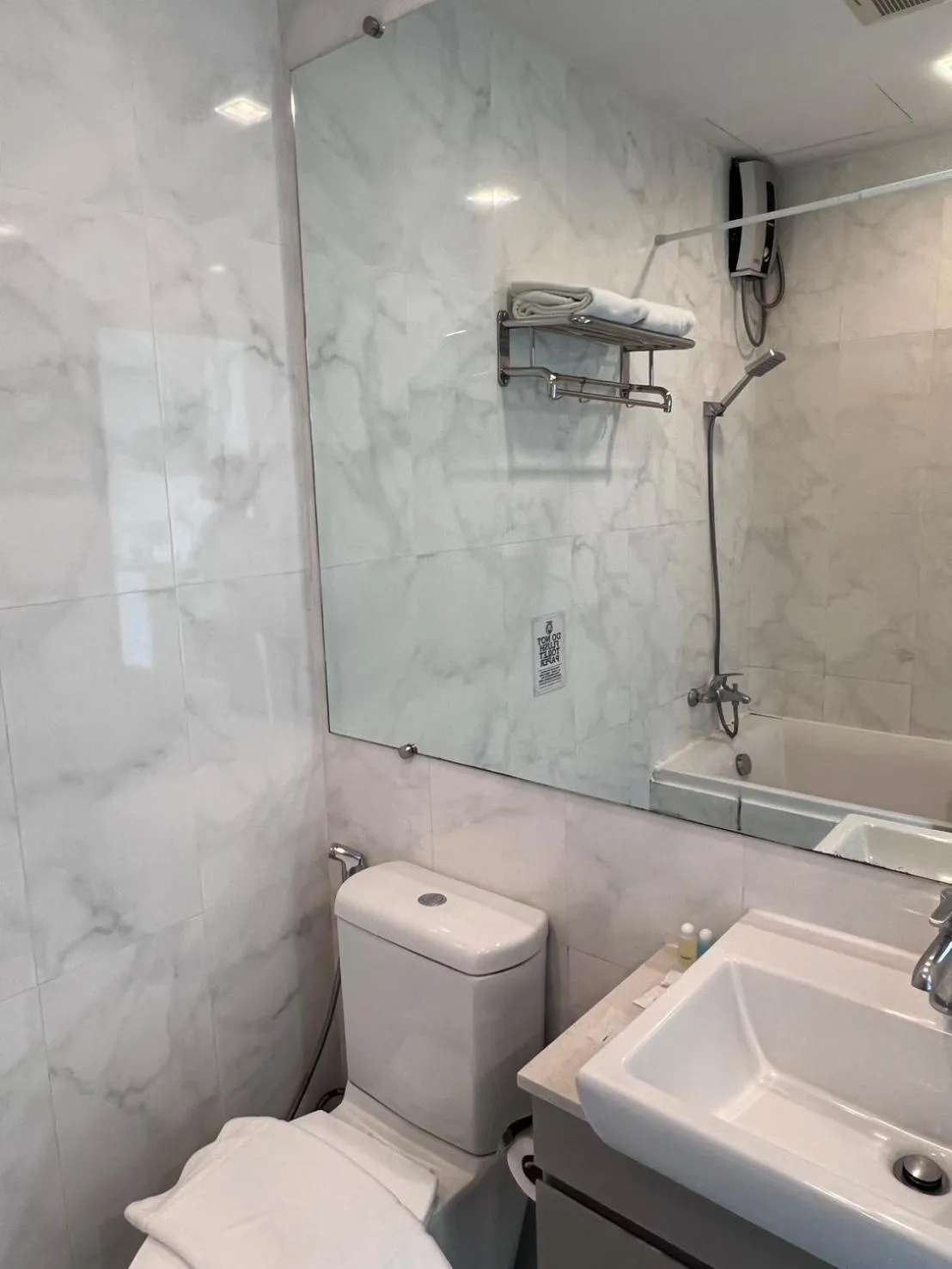 Bathroom in Locals Prio ChiangMai Central Airport Plaza